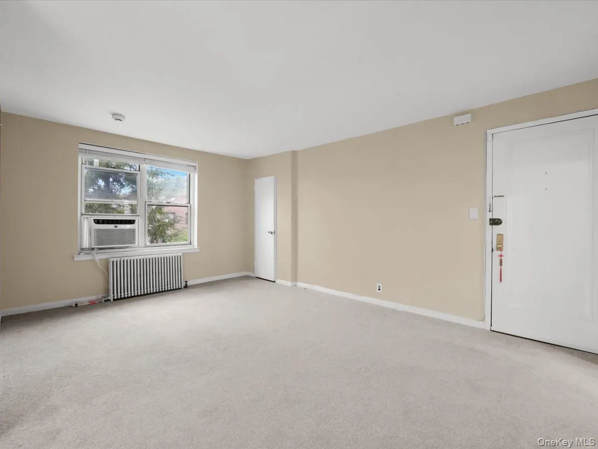 204-12 35th Avenue, New York, NY, 1 Bedroom Bedrooms, 4 Rooms Rooms,1 BathroomBathrooms,Residential,For Rent,35th,0,1047885 204-12 35th Avenue, New York, NY, 1 Bedroom Bedrooms, 4 Rooms Rooms,1 BathroomBathrooms,Residential,For Rent,35th,0,1047885