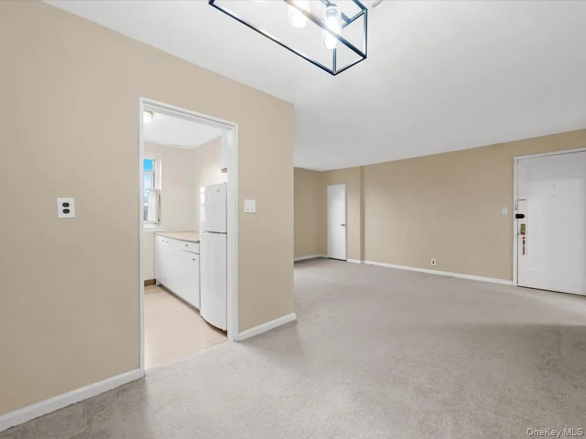 204-12 35th Avenue, New York, NY, 1 Bedroom Bedrooms, 4 Rooms Rooms,1 BathroomBathrooms,Residential,For Rent,35th,0,1047885 204-12 35th Avenue, New York, NY, 1 Bedroom Bedrooms, 4 Rooms Rooms,1 BathroomBathrooms,Residential,For Rent,35th,0,1047885