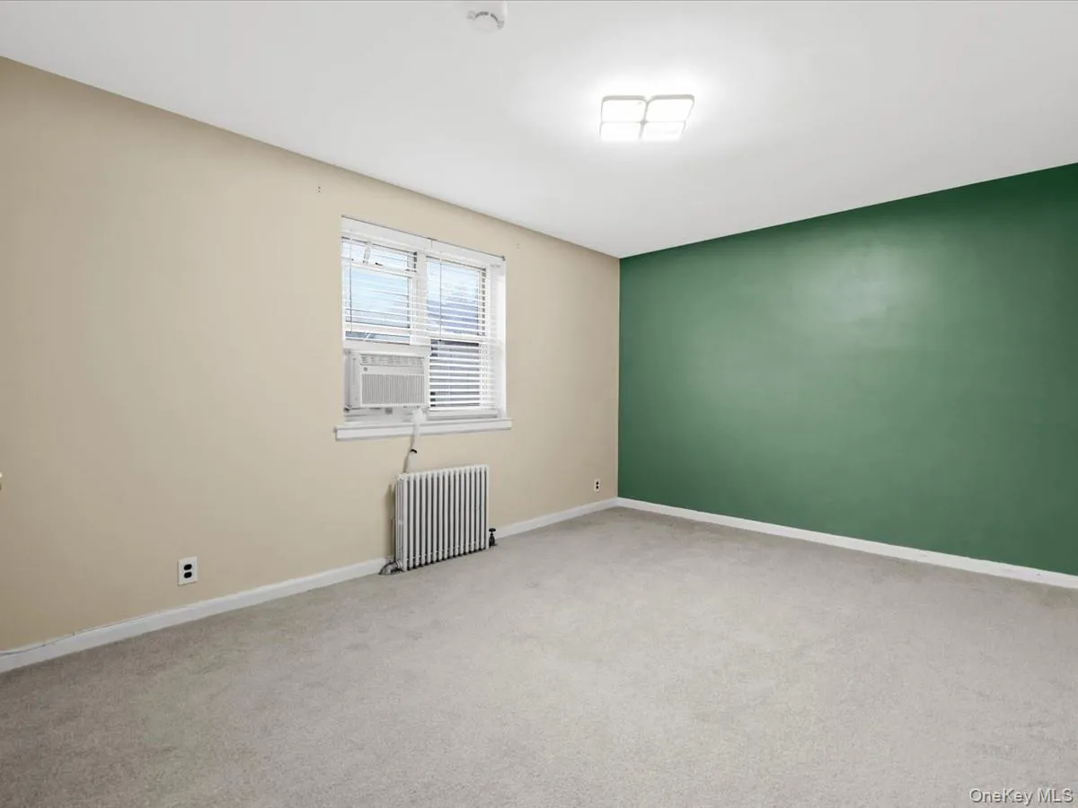 204-12 35th Avenue, New York, NY, 1 Bedroom Bedrooms, 4 Rooms Rooms,1 BathroomBathrooms,Residential,For Rent,35th,0,1047885 204-12 35th Avenue, New York, NY, 1 Bedroom Bedrooms, 4 Rooms Rooms,1 BathroomBathrooms,Residential,For Rent,35th,0,1047885