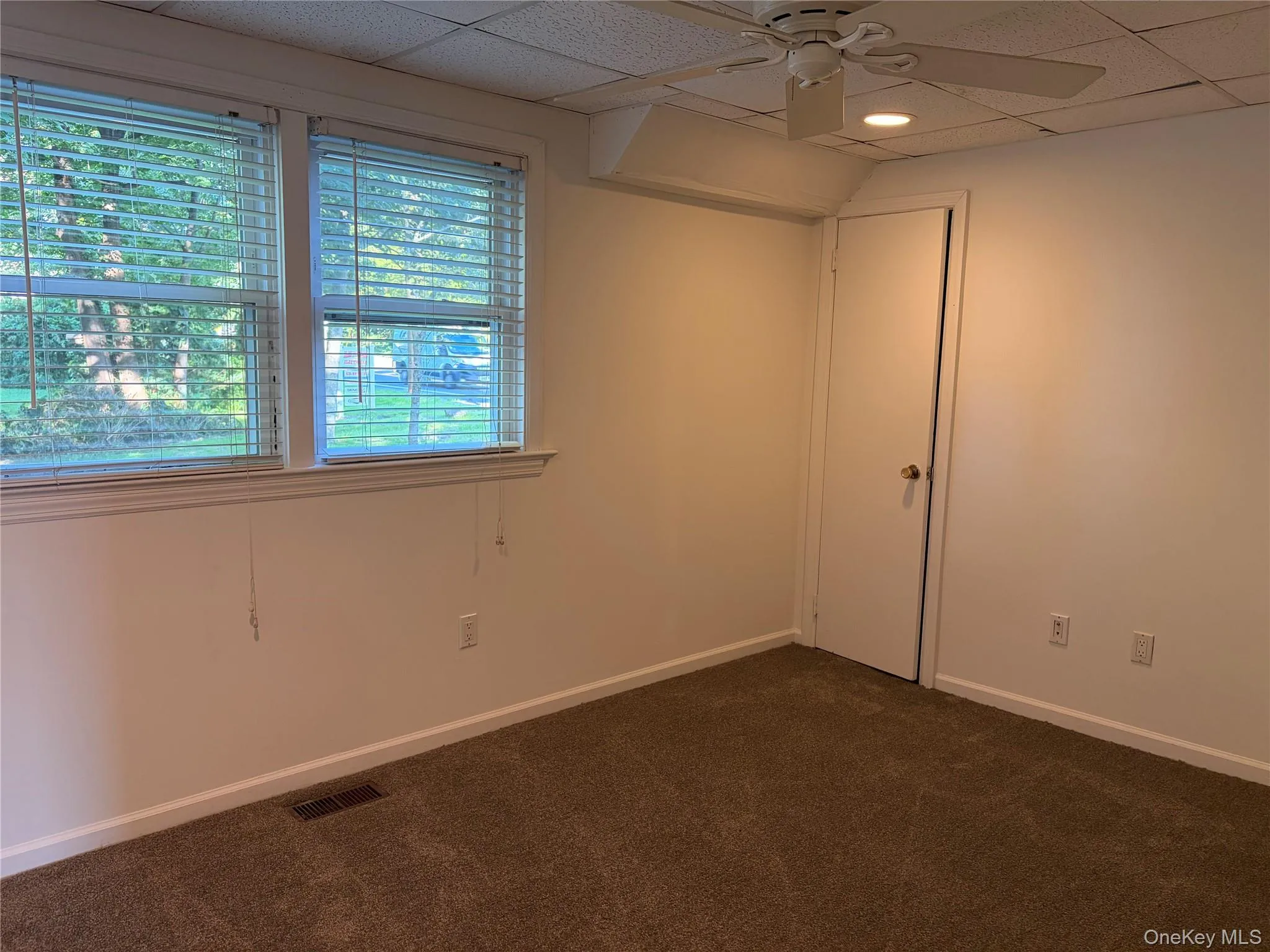 549 Main Road, Riverhead, NY, 2 Bedrooms Bedrooms, 7 Rooms Rooms,1 BathroomBathrooms,Residential Lease,For Rent,Main,0,1047889 549 Main Road, Riverhead, NY, 2 Bedrooms Bedrooms, 7 Rooms Rooms,1 BathroomBathrooms,Residential Lease,For Rent,Main,0,1047889