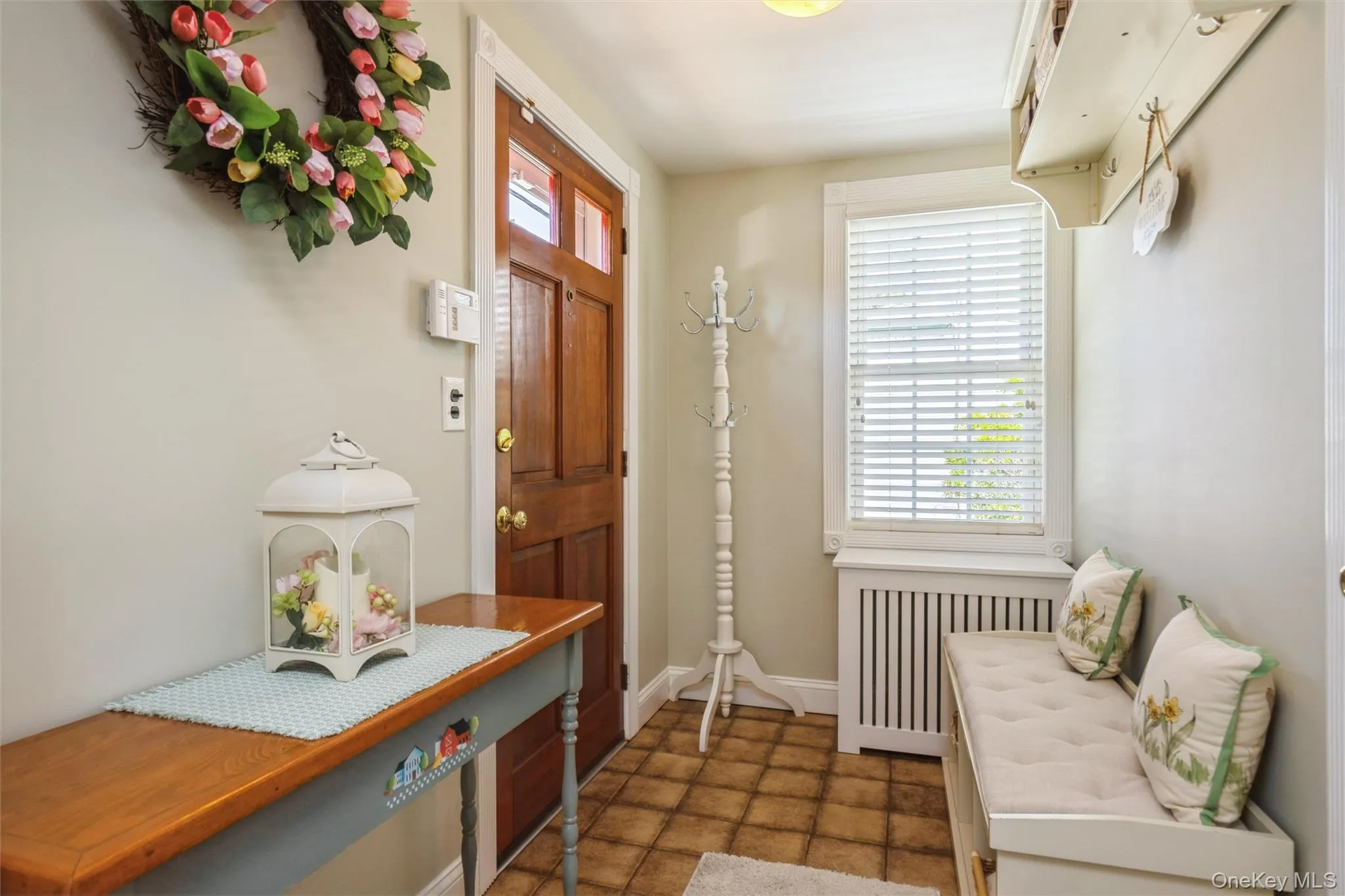 99 Barwick Street, North Hempstead, NY, 3 Bedrooms Bedrooms, 6 Rooms Rooms,1 BathroomBathrooms,Residential,For Rent,Barwick,0,1047893 99 Barwick Street, North Hempstead, NY, 3 Bedrooms Bedrooms, 6 Rooms Rooms,1 BathroomBathrooms,Residential,For Rent,Barwick,0,1047893