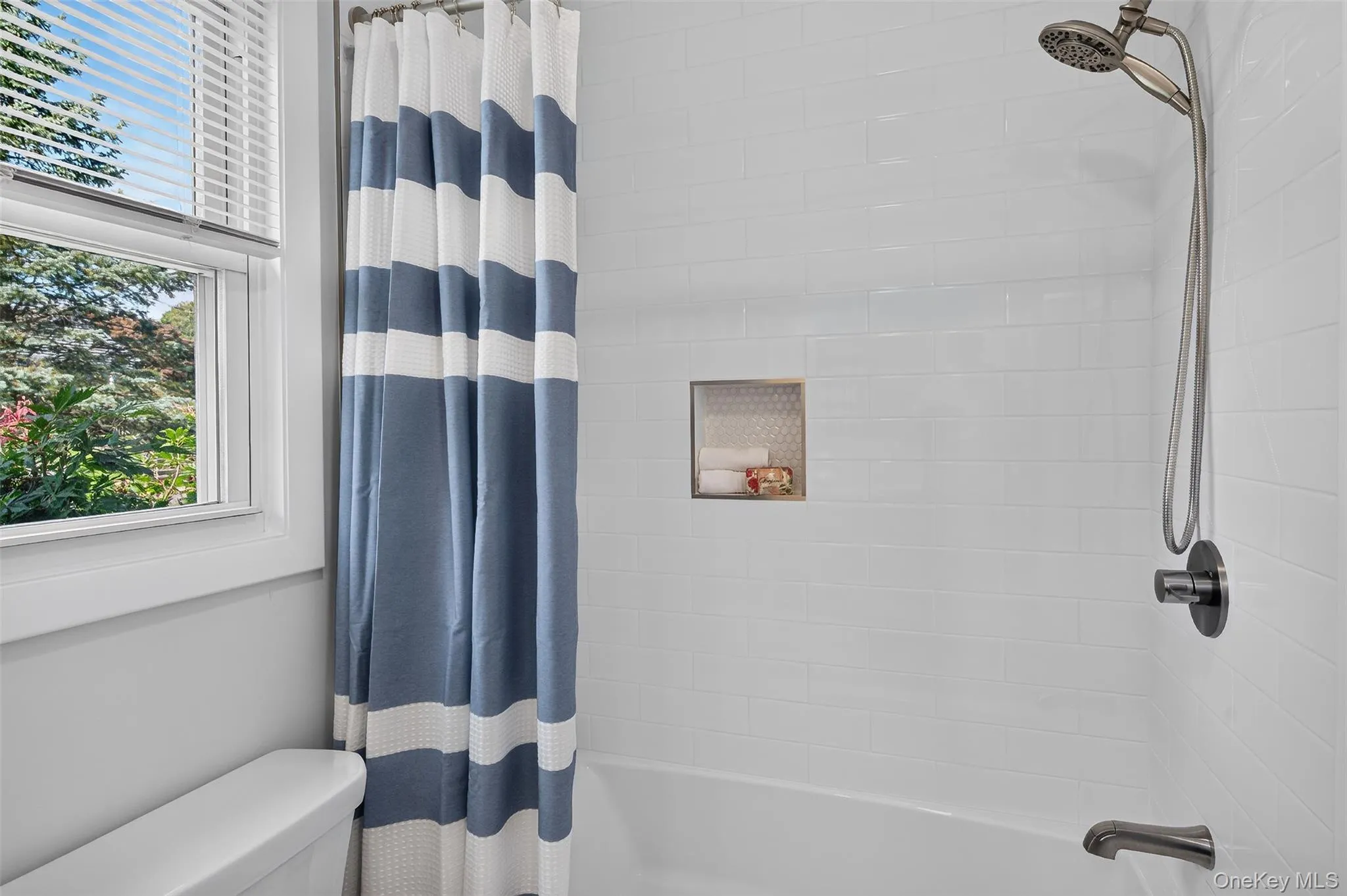 27 Anpell Drive, Scarsdale, NY, 3 Bedrooms Bedrooms, 8 Rooms Rooms,2 BathroomsBathrooms,Residential,For Rent,Anpell,0,1047895 27 Anpell Drive, Scarsdale, NY, 3 Bedrooms Bedrooms, 8 Rooms Rooms,2 BathroomsBathrooms,Residential,For Rent,Anpell,0,1047895