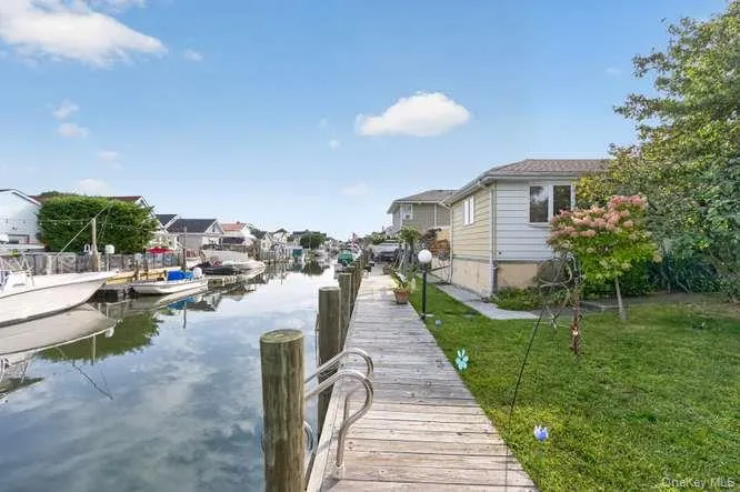 84 Lido Promenade, Babylon, NY, 3 Bedrooms Bedrooms, 7 Rooms Rooms,1 BathroomBathrooms,Residential,For Rent,Lido Promenade,0,1047898 84 Lido Promenade, Babylon, NY, 3 Bedrooms Bedrooms, 7 Rooms Rooms,1 BathroomBathrooms,Residential,For Rent,Lido Promenade,0,1047898