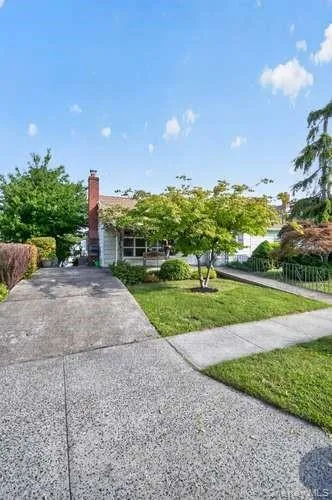 84 Lido Promenade, Babylon, NY, 3 Bedrooms Bedrooms, 7 Rooms Rooms,1 BathroomBathrooms,Residential,For Rent,Lido Promenade,0,1047898 84 Lido Promenade, Babylon, NY, 3 Bedrooms Bedrooms, 7 Rooms Rooms,1 BathroomBathrooms,Residential,For Rent,Lido Promenade,0,1047898