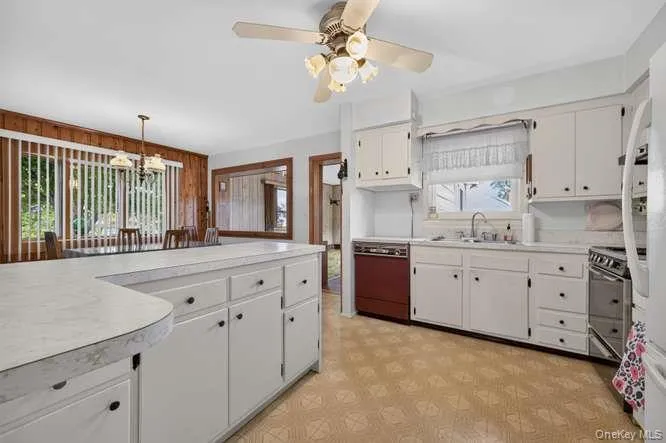 84 Lido Promenade, Babylon, NY, 3 Bedrooms Bedrooms, 7 Rooms Rooms,1 BathroomBathrooms,Residential,For Rent,Lido Promenade,0,1047898 84 Lido Promenade, Babylon, NY, 3 Bedrooms Bedrooms, 7 Rooms Rooms,1 BathroomBathrooms,Residential,For Rent,Lido Promenade,0,1047898