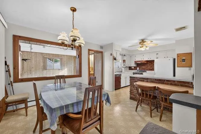 84 Lido Promenade, Babylon, NY, 3 Bedrooms Bedrooms, 7 Rooms Rooms,1 BathroomBathrooms,Residential,For Rent,Lido Promenade,0,1047898 84 Lido Promenade, Babylon, NY, 3 Bedrooms Bedrooms, 7 Rooms Rooms,1 BathroomBathrooms,Residential,For Rent,Lido Promenade,0,1047898