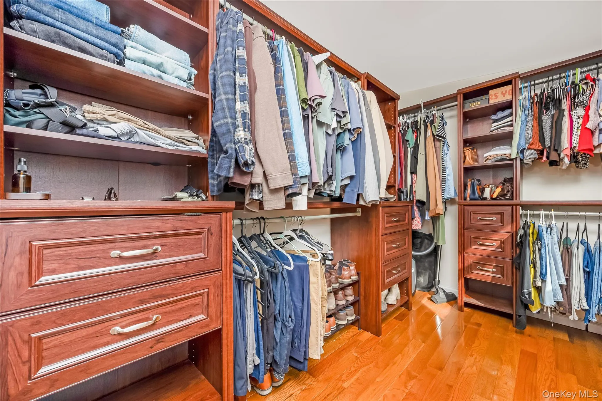 28 Academy Lane, Islip, NY, 2 Bedrooms Bedrooms, 5 Rooms Rooms,2 BathroomsBathrooms,Residential,For Rent,Academy,0,1047899 28 Academy Lane, Islip, NY, 2 Bedrooms Bedrooms, 5 Rooms Rooms,2 BathroomsBathrooms,Residential,For Rent,Academy,0,1047899