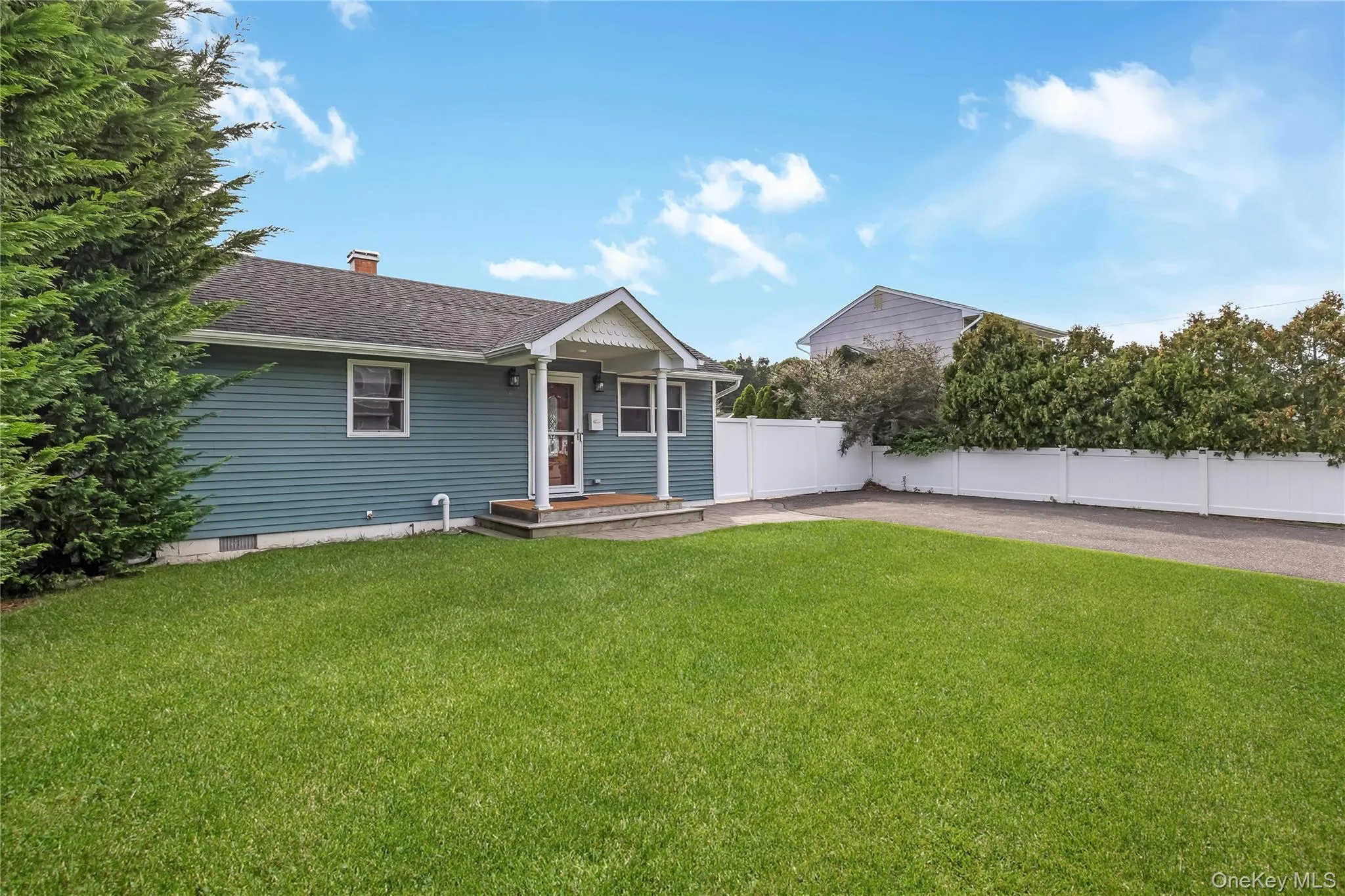 28 Academy Lane, Islip, NY, 2 Bedrooms Bedrooms, 5 Rooms Rooms,2 BathroomsBathrooms,Residential,For Rent,Academy,0,1047899 28 Academy Lane, Islip, NY, 2 Bedrooms Bedrooms, 5 Rooms Rooms,2 BathroomsBathrooms,Residential,For Rent,Academy,0,1047899