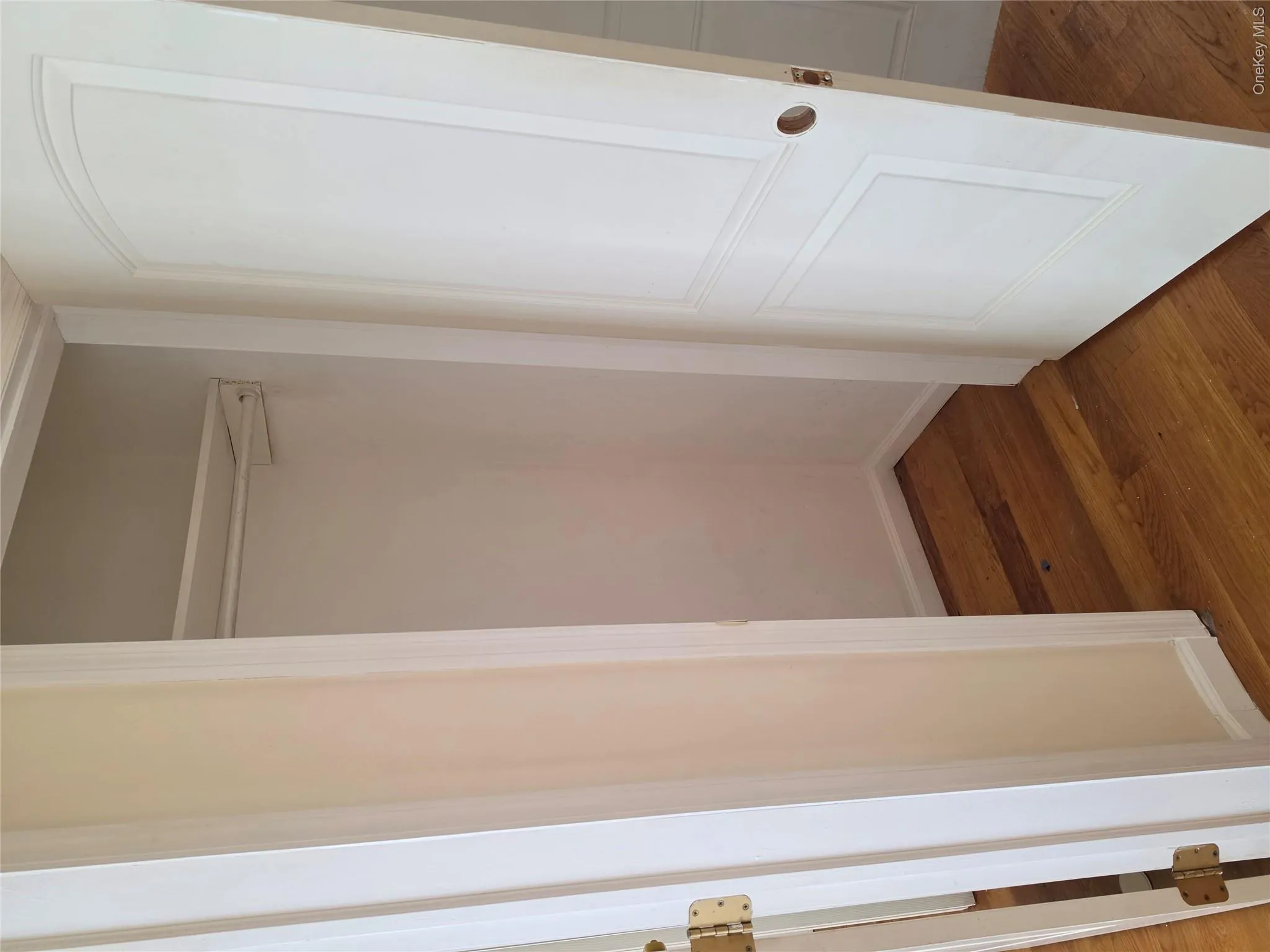 195-25 Woodhull Avenue, New York, NY, 3 Bedrooms Bedrooms, 5 Rooms Rooms,1 BathroomBathrooms,Residential Lease,For Rent,Woodhull,0,1047900 195-25 Woodhull Avenue, New York, NY, 3 Bedrooms Bedrooms, 5 Rooms Rooms,1 BathroomBathrooms,Residential Lease,For Rent,Woodhull,0,1047900