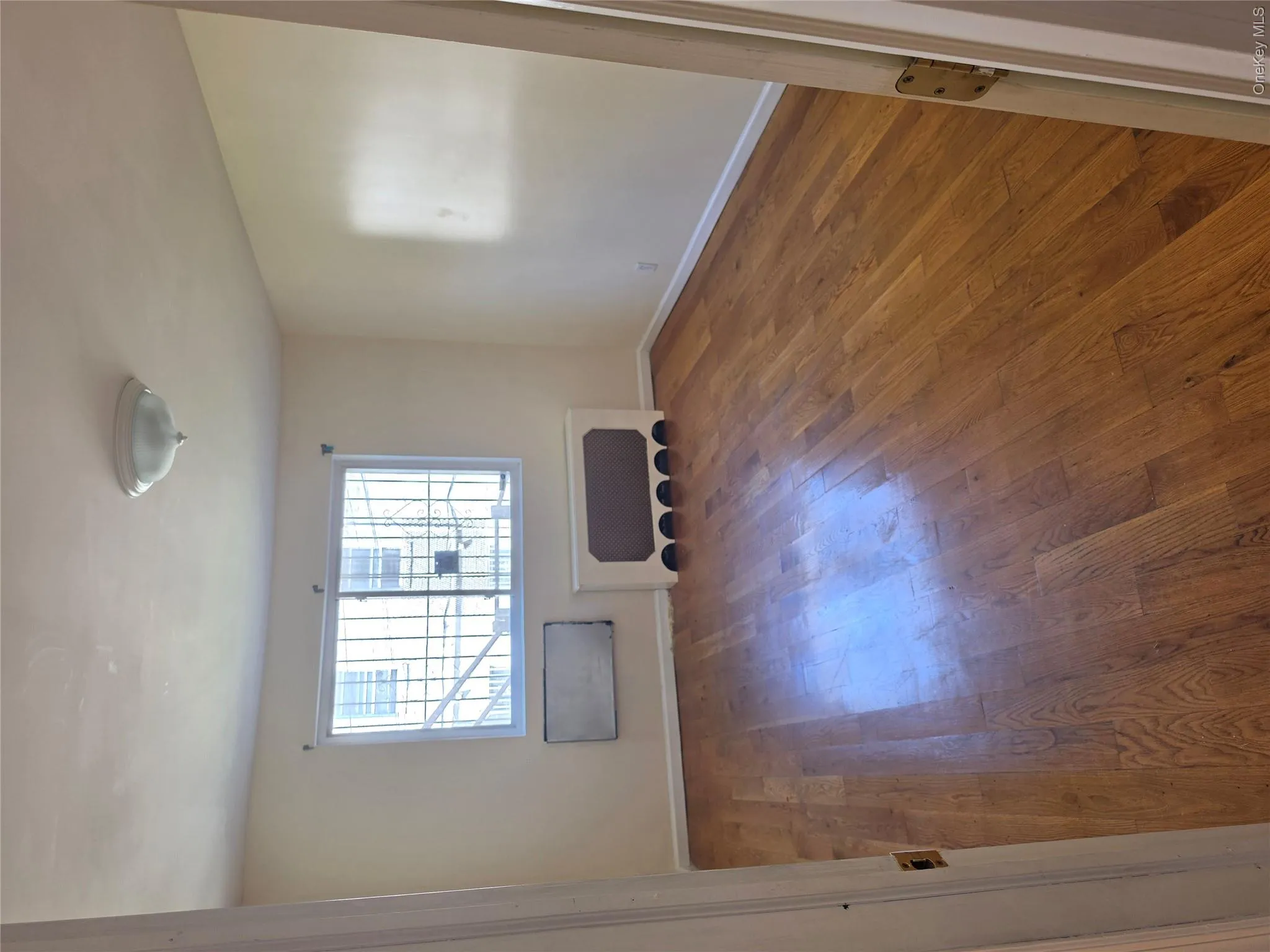 195-25 Woodhull Avenue, New York, NY, 3 Bedrooms Bedrooms, 5 Rooms Rooms,1 BathroomBathrooms,Residential Lease,For Rent,Woodhull,0,1047900 195-25 Woodhull Avenue, New York, NY, 3 Bedrooms Bedrooms, 5 Rooms Rooms,1 BathroomBathrooms,Residential Lease,For Rent,Woodhull,0,1047900
