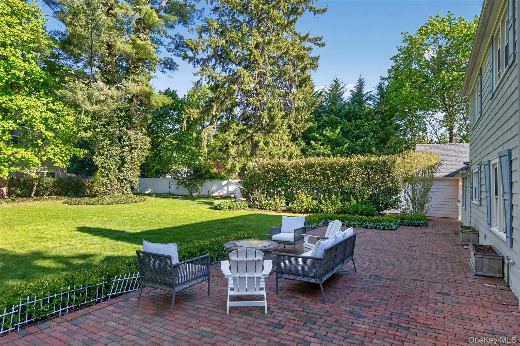 21 Weir Lane, Oyster Bay, NY, 4 Bedrooms Bedrooms, 9 Rooms Rooms,3 BathroomsBathrooms,Residential,For Rent,Weir,0,1047907 21 Weir Lane, Oyster Bay, NY, 4 Bedrooms Bedrooms, 9 Rooms Rooms,3 BathroomsBathrooms,Residential,For Rent,Weir,0,1047907