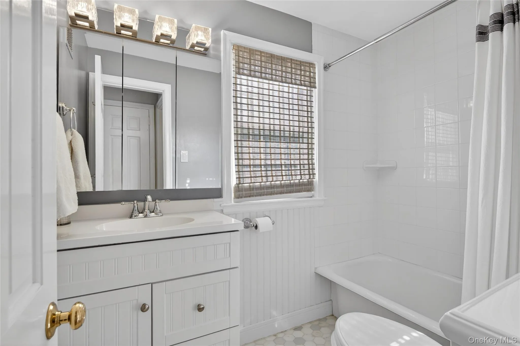 21 Weir Lane, Oyster Bay, NY, 4 Bedrooms Bedrooms, 9 Rooms Rooms,3 BathroomsBathrooms,Residential,For Rent,Weir,0,1047907 21 Weir Lane, Oyster Bay, NY, 4 Bedrooms Bedrooms, 9 Rooms Rooms,3 BathroomsBathrooms,Residential,For Rent,Weir,0,1047907