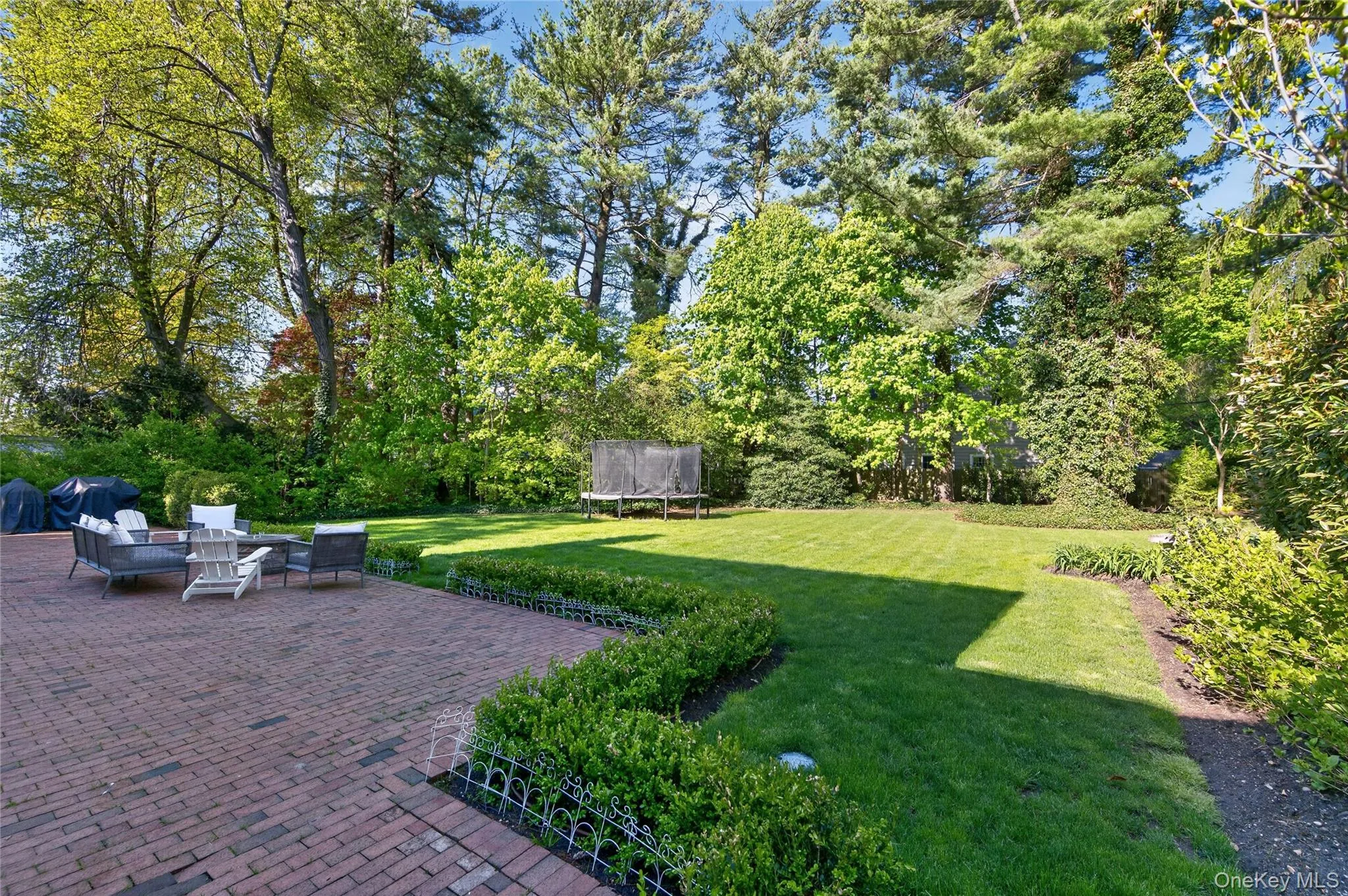21 Weir Lane, Oyster Bay, NY, 4 Bedrooms Bedrooms, 9 Rooms Rooms,3 BathroomsBathrooms,Residential,For Rent,Weir,0,1047907 21 Weir Lane, Oyster Bay, NY, 4 Bedrooms Bedrooms, 9 Rooms Rooms,3 BathroomsBathrooms,Residential,For Rent,Weir,0,1047907