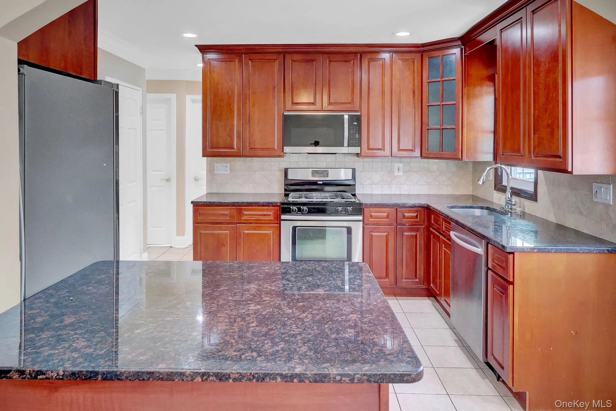 3 Daniel Drive, Oyster Bay, NY, 3 Bedrooms Bedrooms, 7 Rooms Rooms,2 BathroomsBathrooms,Residential,For Rent,Daniel,0,1047910 3 Daniel Drive, Oyster Bay, NY, 3 Bedrooms Bedrooms, 7 Rooms Rooms,2 BathroomsBathrooms,Residential,For Rent,Daniel,0,1047910