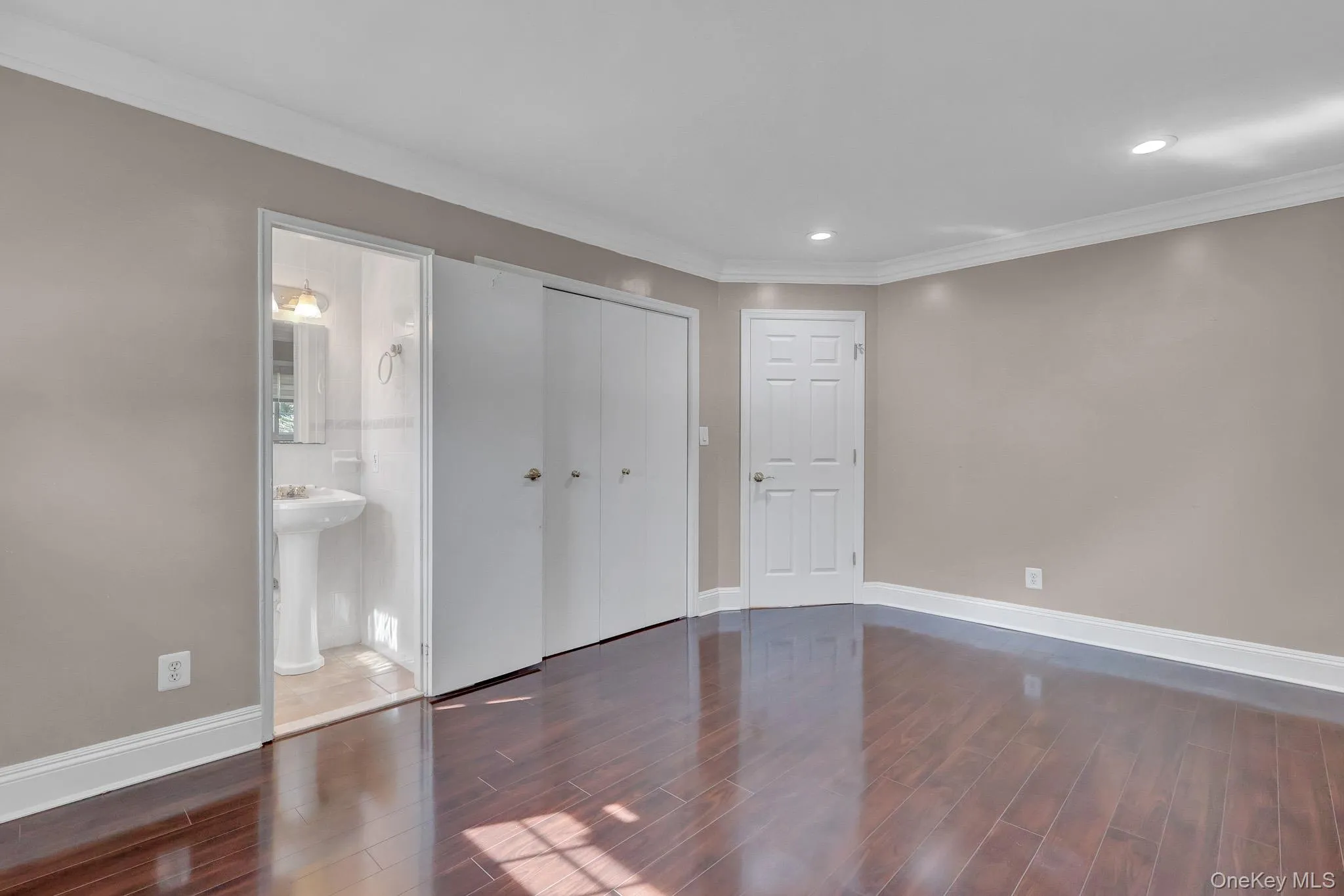 3 Daniel Drive, Oyster Bay, NY, 3 Bedrooms Bedrooms, 7 Rooms Rooms,2 BathroomsBathrooms,Residential,For Rent,Daniel,0,1047910 3 Daniel Drive, Oyster Bay, NY, 3 Bedrooms Bedrooms, 7 Rooms Rooms,2 BathroomsBathrooms,Residential,For Rent,Daniel,0,1047910