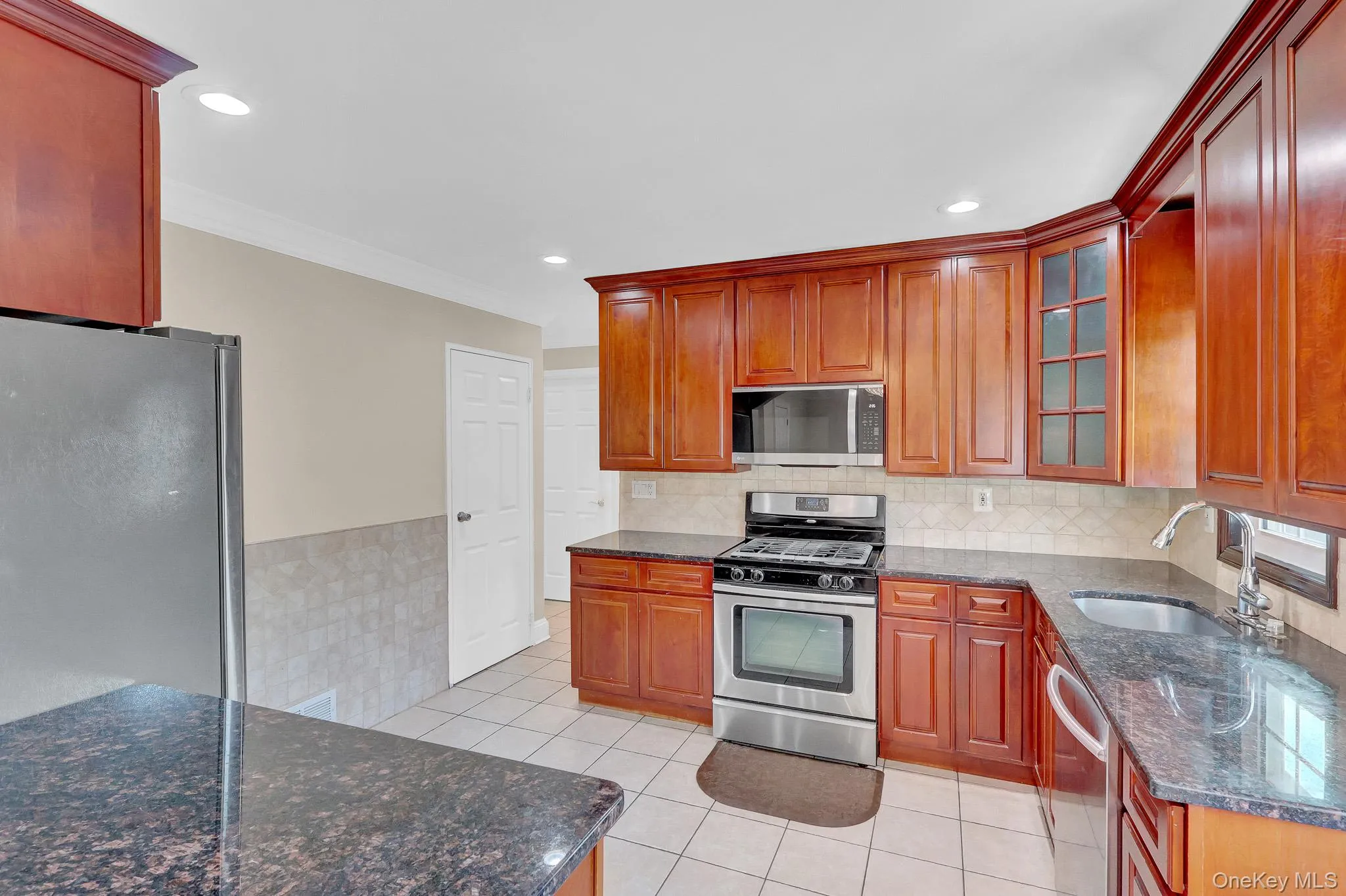3 Daniel Drive, Oyster Bay, NY, 3 Bedrooms Bedrooms, 7 Rooms Rooms,2 BathroomsBathrooms,Residential,For Rent,Daniel,0,1047910 3 Daniel Drive, Oyster Bay, NY, 3 Bedrooms Bedrooms, 7 Rooms Rooms,2 BathroomsBathrooms,Residential,For Rent,Daniel,0,1047910