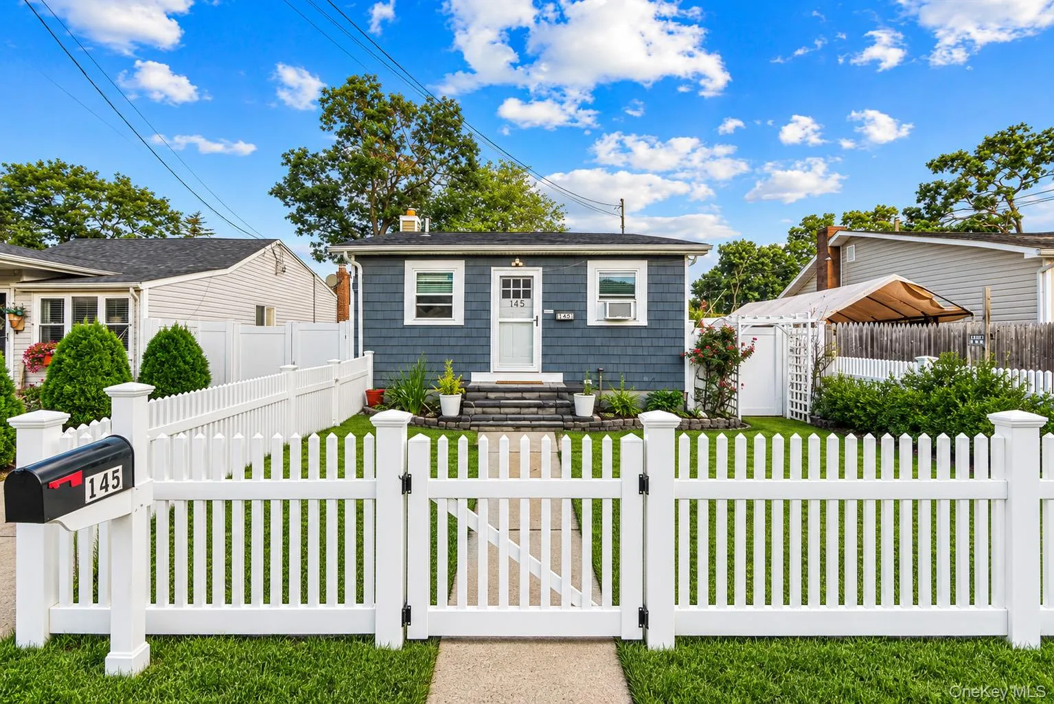 145 Carroll Avenue, Brookhaven, NY, 2 Bedrooms Bedrooms, 5 Rooms Rooms,1 BathroomBathrooms,Residential,For Rent,Carroll,0,1047914 145 Carroll Avenue, Brookhaven, NY, 2 Bedrooms Bedrooms, 5 Rooms Rooms,1 BathroomBathrooms,Residential,For Rent,Carroll,0,1047914
