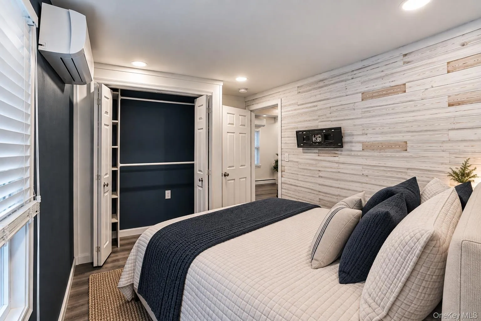 145 Carroll Avenue, Brookhaven, NY, 2 Bedrooms Bedrooms, 5 Rooms Rooms,1 BathroomBathrooms,Residential,For Rent,Carroll,0,1047914 145 Carroll Avenue, Brookhaven, NY, 2 Bedrooms Bedrooms, 5 Rooms Rooms,1 BathroomBathrooms,Residential,For Rent,Carroll,0,1047914