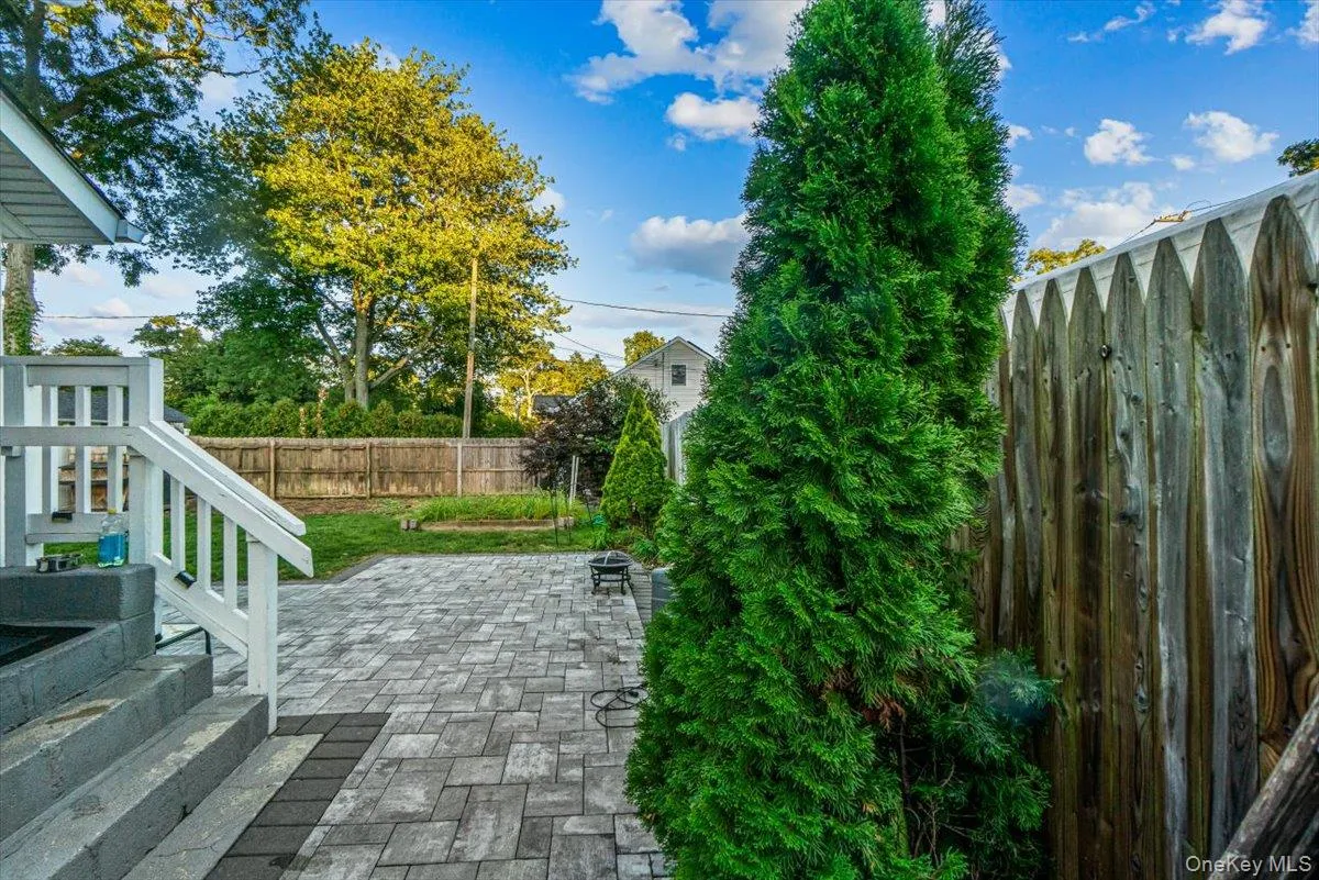 145 Carroll Avenue, Brookhaven, NY, 2 Bedrooms Bedrooms, 5 Rooms Rooms,1 BathroomBathrooms,Residential,For Rent,Carroll,0,1047914 145 Carroll Avenue, Brookhaven, NY, 2 Bedrooms Bedrooms, 5 Rooms Rooms,1 BathroomBathrooms,Residential,For Rent,Carroll,0,1047914