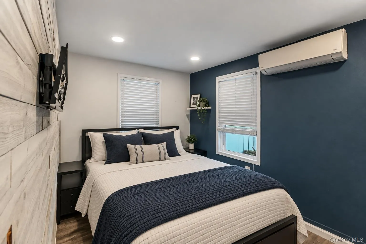145 Carroll Avenue, Brookhaven, NY, 2 Bedrooms Bedrooms, 5 Rooms Rooms,1 BathroomBathrooms,Residential,For Rent,Carroll,0,1047914 145 Carroll Avenue, Brookhaven, NY, 2 Bedrooms Bedrooms, 5 Rooms Rooms,1 BathroomBathrooms,Residential,For Rent,Carroll,0,1047914