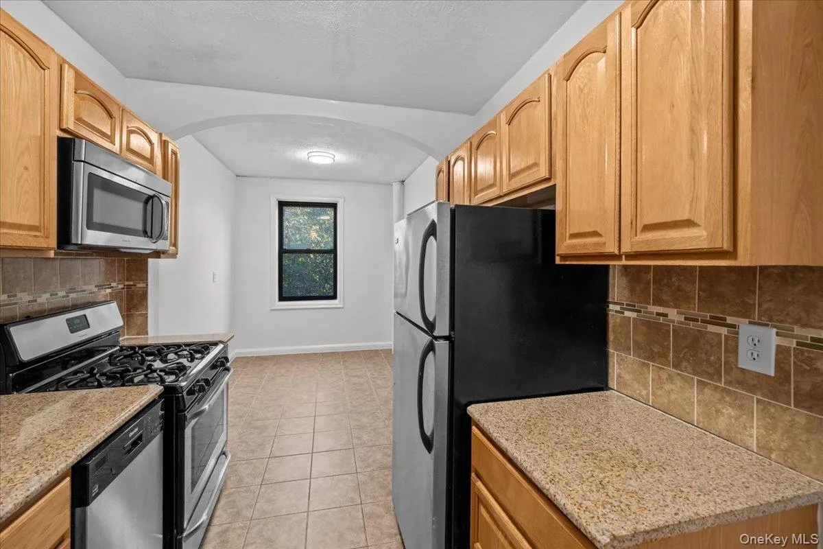 20 William Street, Mount Vernon, NY, 1 Bedroom Bedrooms, 4 Rooms Rooms,1 BathroomBathrooms,Residential,For Rent,William,0,1047915 20 William Street, Mount Vernon, NY, 1 Bedroom Bedrooms, 4 Rooms Rooms,1 BathroomBathrooms,Residential,For Rent,William,0,1047915