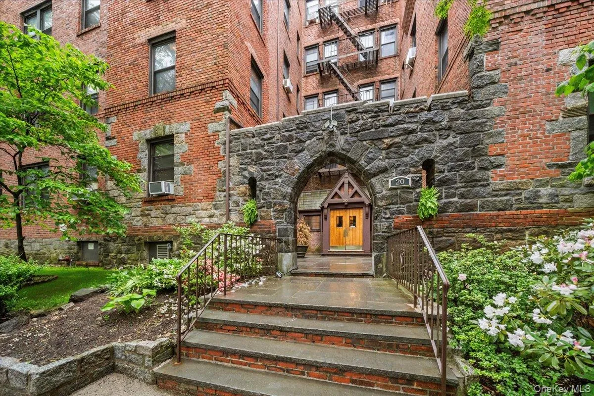 20 William Street, Mount Vernon, NY, 1 Bedroom Bedrooms, 4 Rooms Rooms,1 BathroomBathrooms,Residential,For Rent,William,0,1047915 20 William Street, Mount Vernon, NY, 1 Bedroom Bedrooms, 4 Rooms Rooms,1 BathroomBathrooms,Residential,For Rent,William,0,1047915