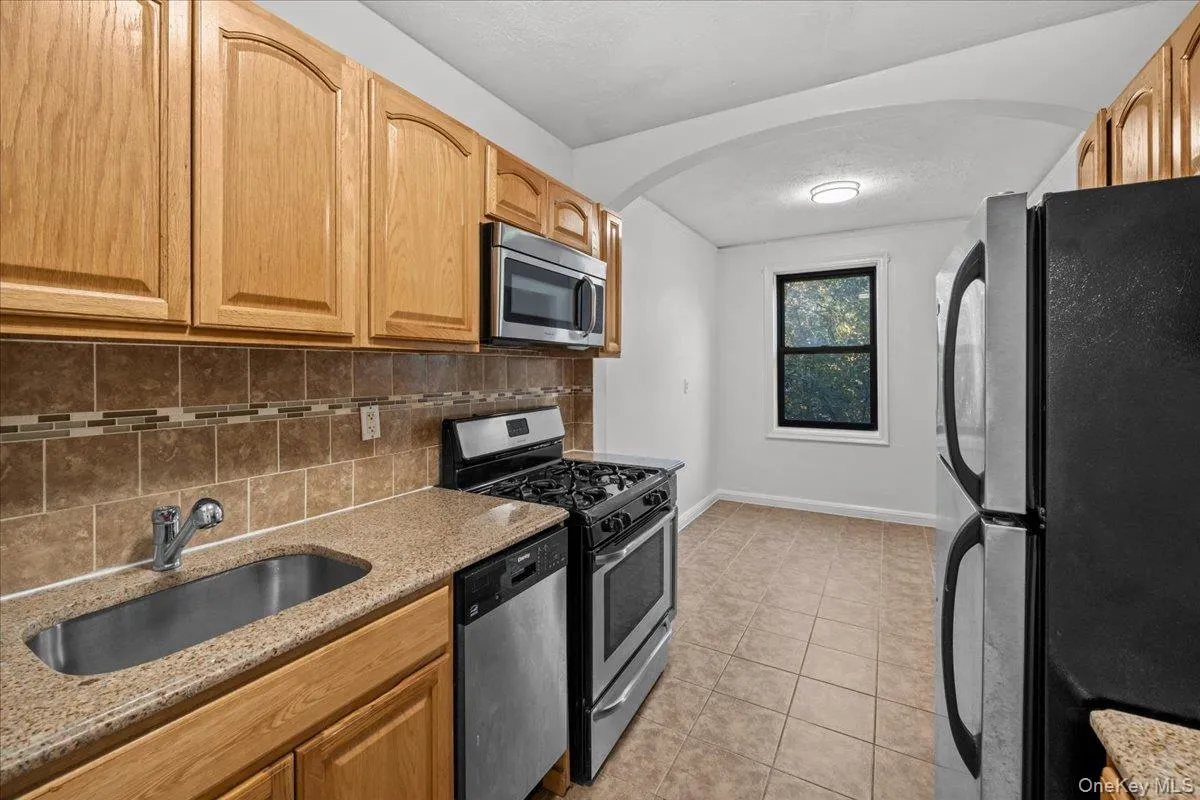 20 William Street, Mount Vernon, NY, 1 Bedroom Bedrooms, 4 Rooms Rooms,1 BathroomBathrooms,Residential,For Rent,William,0,1047915 20 William Street, Mount Vernon, NY, 1 Bedroom Bedrooms, 4 Rooms Rooms,1 BathroomBathrooms,Residential,For Rent,William,0,1047915