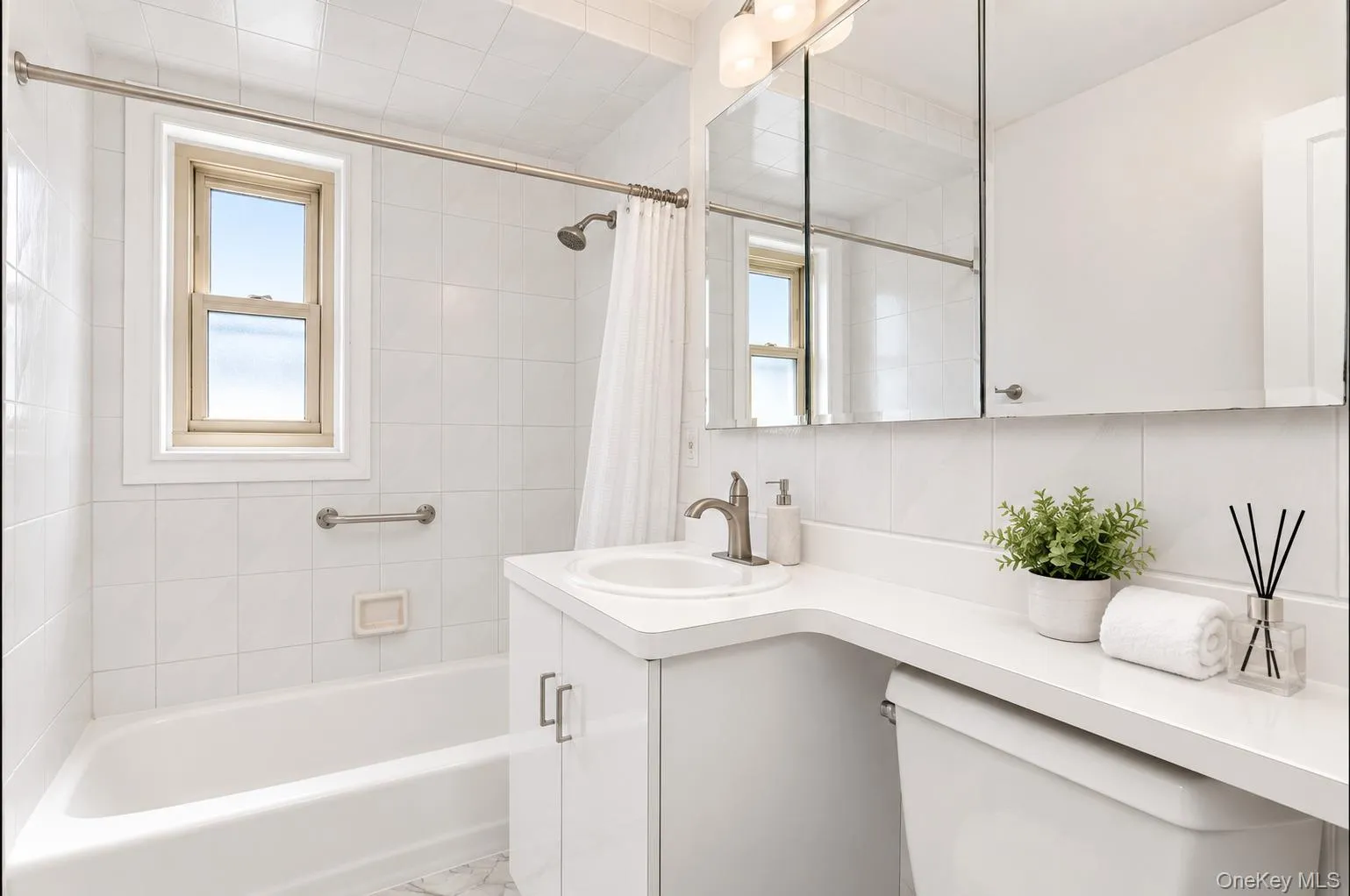 60-47 251st Street, New York, NY, 1 Bedroom Bedrooms, 4 Rooms Rooms,1 BathroomBathrooms,Residential,For Rent,251st,0,1047916 60-47 251st Street, New York, NY, 1 Bedroom Bedrooms, 4 Rooms Rooms,1 BathroomBathrooms,Residential,For Rent,251st,0,1047916