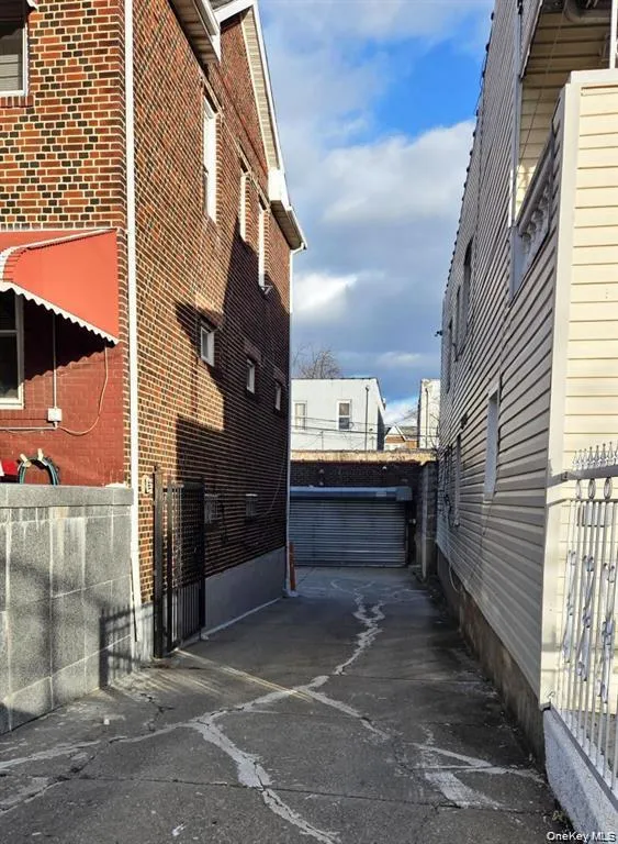 2555 97th Street, New York, NY, 4 Bedrooms Bedrooms, 7 Rooms Rooms,2 BathroomsBathrooms,Residential,For Rent,97th,0,1047919 2555 97th Street, New York, NY, 4 Bedrooms Bedrooms, 7 Rooms Rooms,2 BathroomsBathrooms,Residential,For Rent,97th,0,1047919