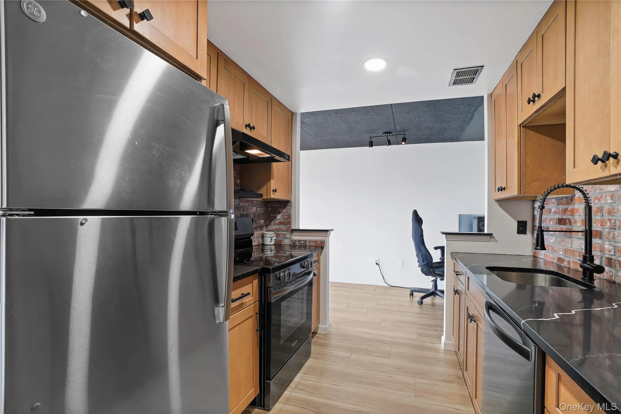 500 High Point Drive, Greenburgh, NY, 1 Bedroom Bedrooms, 4 Rooms Rooms,1 BathroomBathrooms,Residential,For Rent,High Point,0,1047920 500 High Point Drive, Greenburgh, NY, 1 Bedroom Bedrooms, 4 Rooms Rooms,1 BathroomBathrooms,Residential,For Rent,High Point,0,1047920
