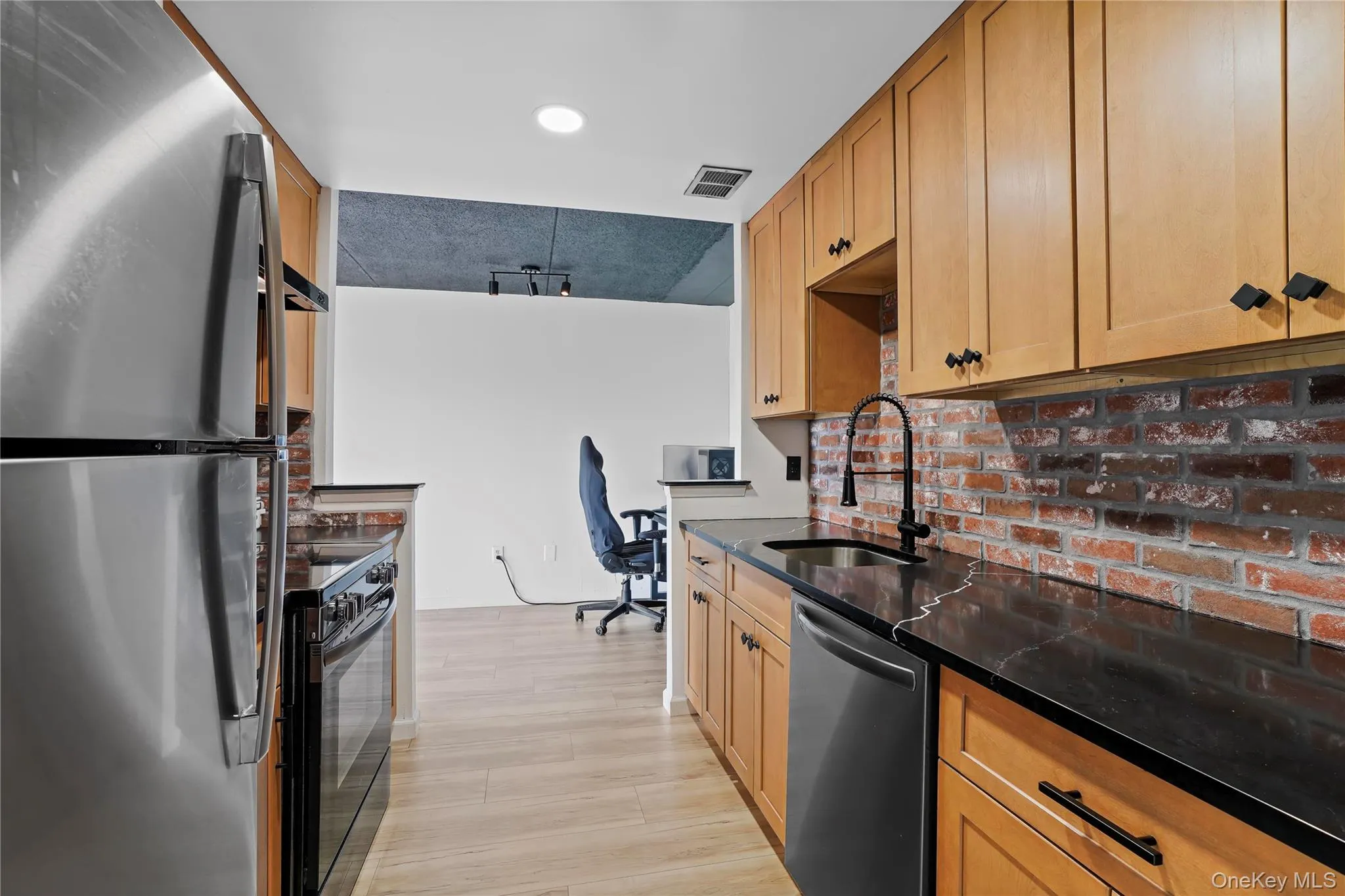 500 High Point Drive, Greenburgh, NY, 1 Bedroom Bedrooms, 4 Rooms Rooms,1 BathroomBathrooms,Residential,For Rent,High Point,0,1047920 500 High Point Drive, Greenburgh, NY, 1 Bedroom Bedrooms, 4 Rooms Rooms,1 BathroomBathrooms,Residential,For Rent,High Point,0,1047920