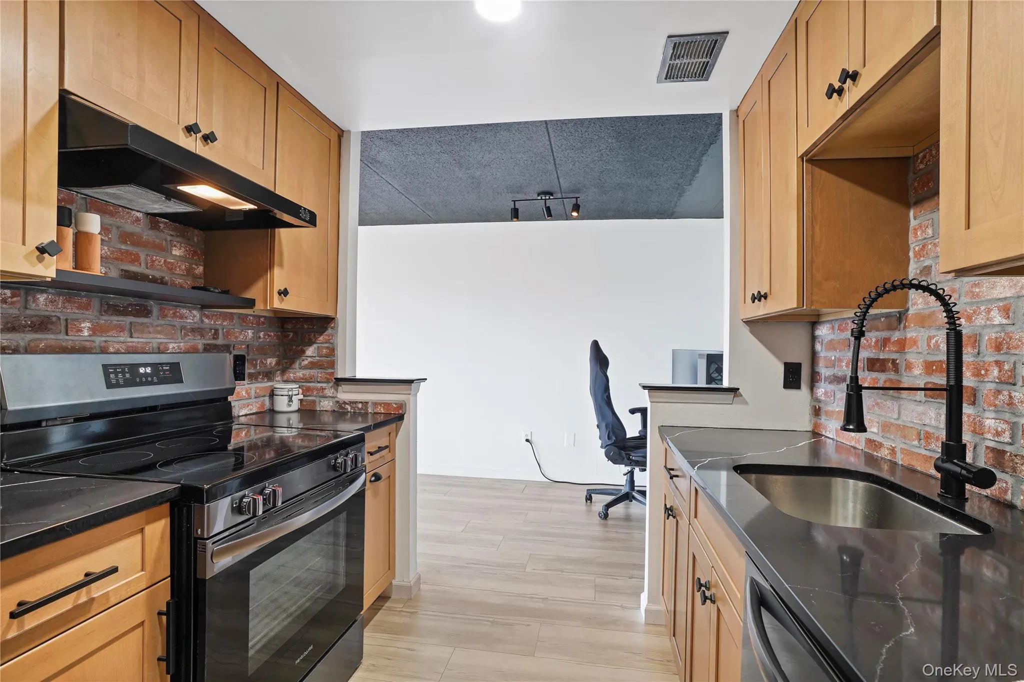 500 High Point Drive, Greenburgh, NY, 1 Bedroom Bedrooms, 4 Rooms Rooms,1 BathroomBathrooms,Residential,For Rent,High Point,0,1047920 500 High Point Drive, Greenburgh, NY, 1 Bedroom Bedrooms, 4 Rooms Rooms,1 BathroomBathrooms,Residential,For Rent,High Point,0,1047920