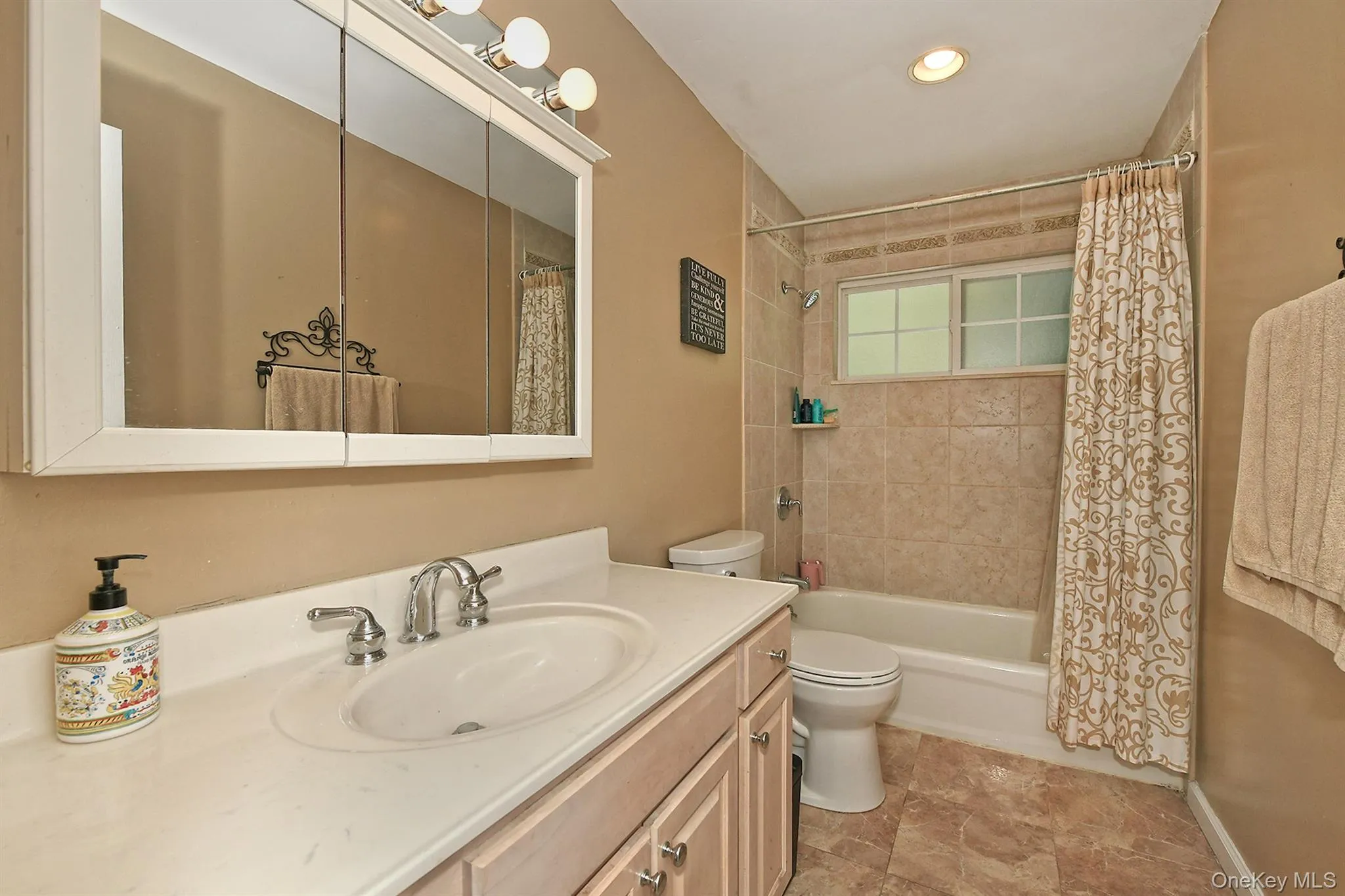 7 Ona Avenue, Huntington, NY, 4 Bedrooms Bedrooms, 9 Rooms Rooms,2 BathroomsBathrooms,Residential,For Rent,Ona,0,1047921 7 Ona Avenue, Huntington, NY, 4 Bedrooms Bedrooms, 9 Rooms Rooms,2 BathroomsBathrooms,Residential,For Rent,Ona,0,1047921