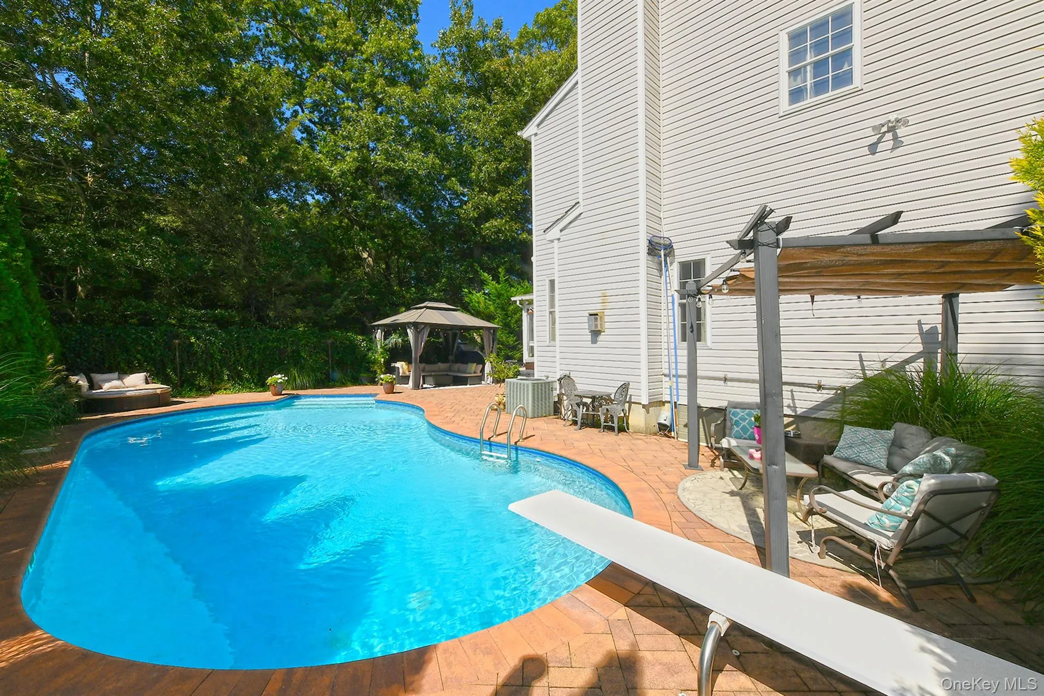 7 Ona Avenue, Huntington, NY, 4 Bedrooms Bedrooms, 9 Rooms Rooms,2 BathroomsBathrooms,Residential,For Rent,Ona,0,1047921 7 Ona Avenue, Huntington, NY, 4 Bedrooms Bedrooms, 9 Rooms Rooms,2 BathroomsBathrooms,Residential,For Rent,Ona,0,1047921
