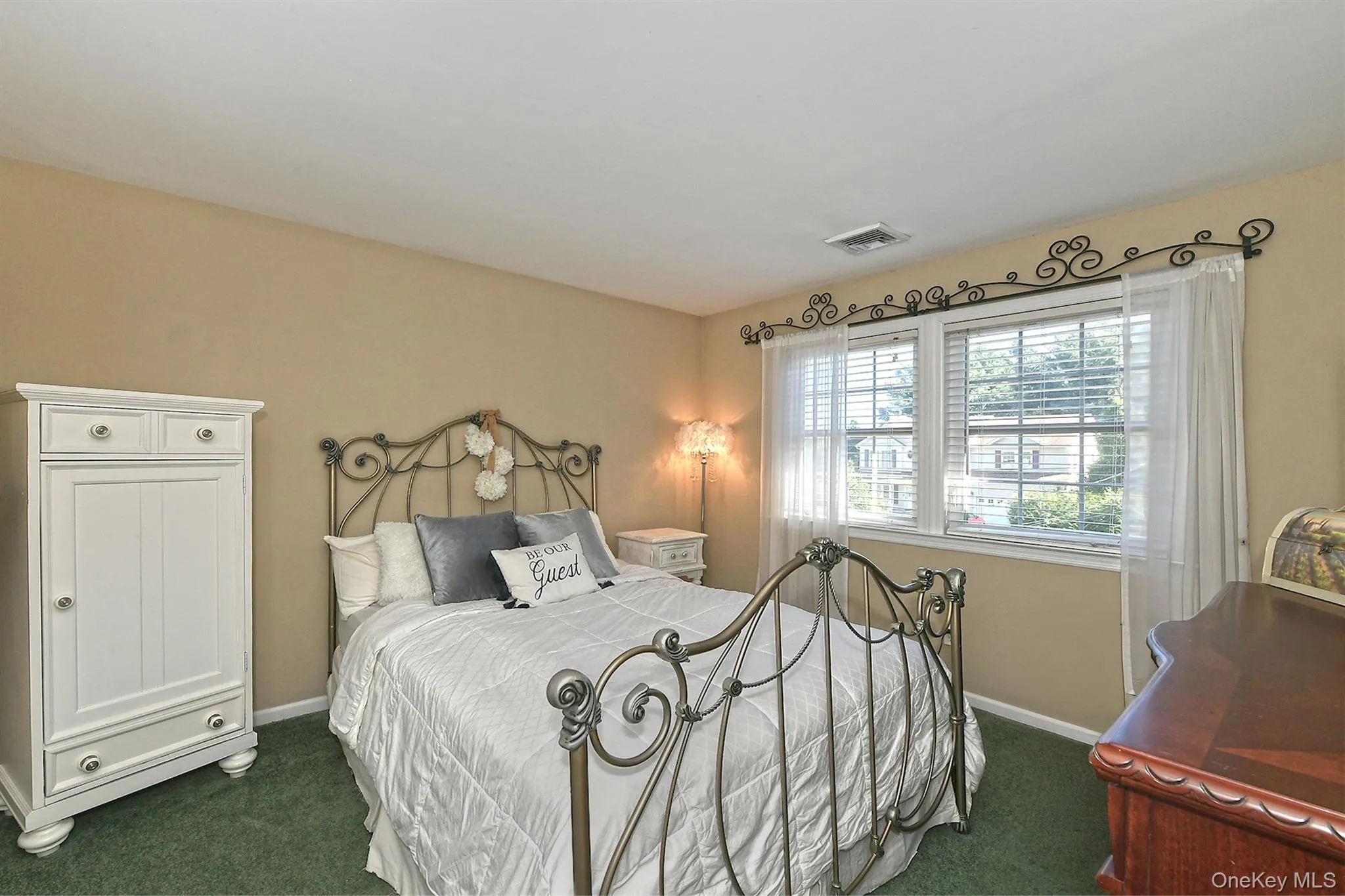 7 Ona Avenue, Huntington, NY, 4 Bedrooms Bedrooms, 9 Rooms Rooms,2 BathroomsBathrooms,Residential,For Rent,Ona,0,1047921 7 Ona Avenue, Huntington, NY, 4 Bedrooms Bedrooms, 9 Rooms Rooms,2 BathroomsBathrooms,Residential,For Rent,Ona,0,1047921