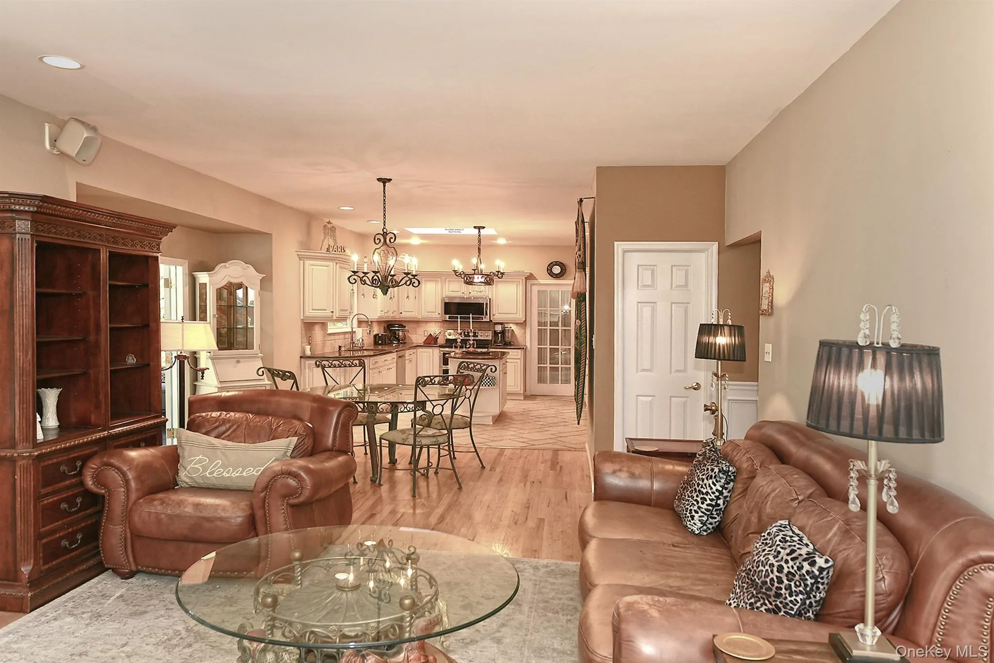7 Ona Avenue, Huntington, NY, 4 Bedrooms Bedrooms, 9 Rooms Rooms,2 BathroomsBathrooms,Residential,For Rent,Ona,0,1047921 7 Ona Avenue, Huntington, NY, 4 Bedrooms Bedrooms, 9 Rooms Rooms,2 BathroomsBathrooms,Residential,For Rent,Ona,0,1047921