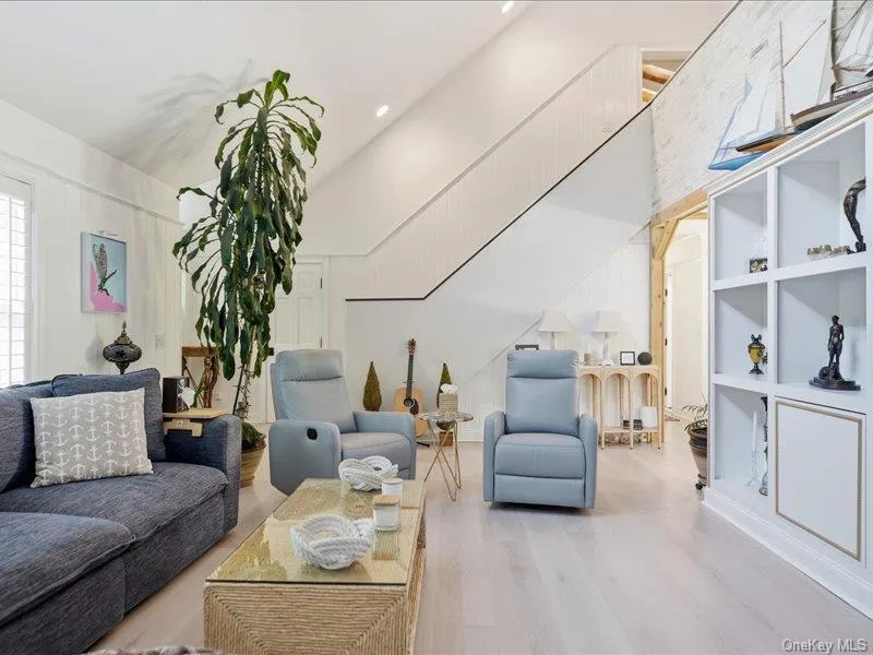 5 Deerland Drive, Southampton, NY, 4 Bedrooms Bedrooms, 9 Rooms Rooms,3 BathroomsBathrooms,Residential,For Rent,Deerland,0,1047922 5 Deerland Drive, Southampton, NY, 4 Bedrooms Bedrooms, 9 Rooms Rooms,3 BathroomsBathrooms,Residential,For Rent,Deerland,0,1047922