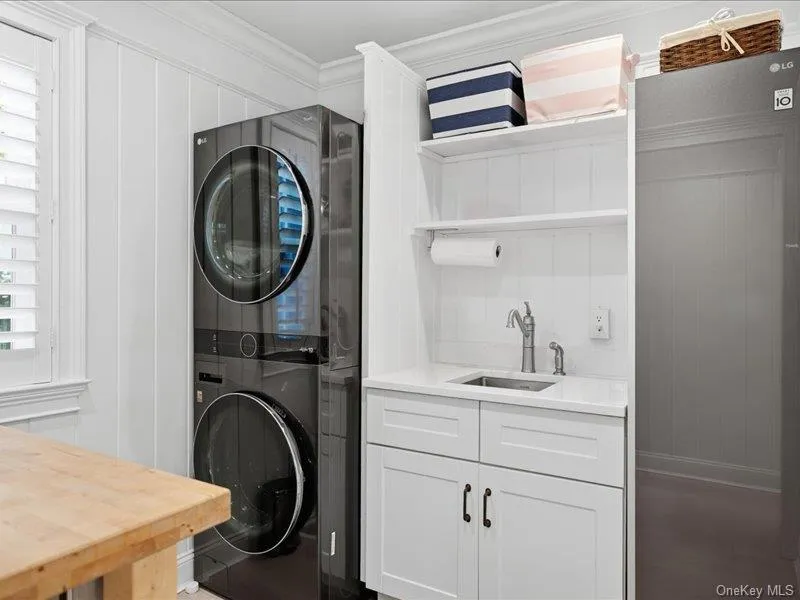 5 Deerland Drive, Southampton, NY, 4 Bedrooms Bedrooms, 9 Rooms Rooms,3 BathroomsBathrooms,Residential,For Rent,Deerland,0,1047922 5 Deerland Drive, Southampton, NY, 4 Bedrooms Bedrooms, 9 Rooms Rooms,3 BathroomsBathrooms,Residential,For Rent,Deerland,0,1047922