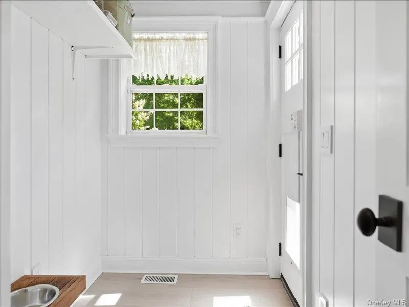 5 Deerland Drive, Southampton, NY, 4 Bedrooms Bedrooms, 9 Rooms Rooms,3 BathroomsBathrooms,Residential,For Rent,Deerland,0,1047922 5 Deerland Drive, Southampton, NY, 4 Bedrooms Bedrooms, 9 Rooms Rooms,3 BathroomsBathrooms,Residential,For Rent,Deerland,0,1047922