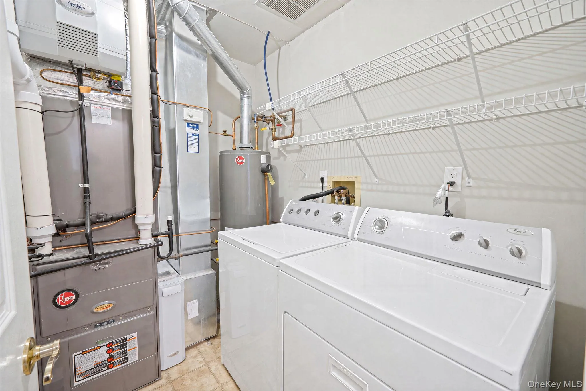 20 Wainscott Court, Brookhaven, NY, 2 Bedrooms Bedrooms, 7 Rooms Rooms,2 BathroomsBathrooms,Residential,For Rent,Wainscott,0,1047923 20 Wainscott Court, Brookhaven, NY, 2 Bedrooms Bedrooms, 7 Rooms Rooms,2 BathroomsBathrooms,Residential,For Rent,Wainscott,0,1047923
