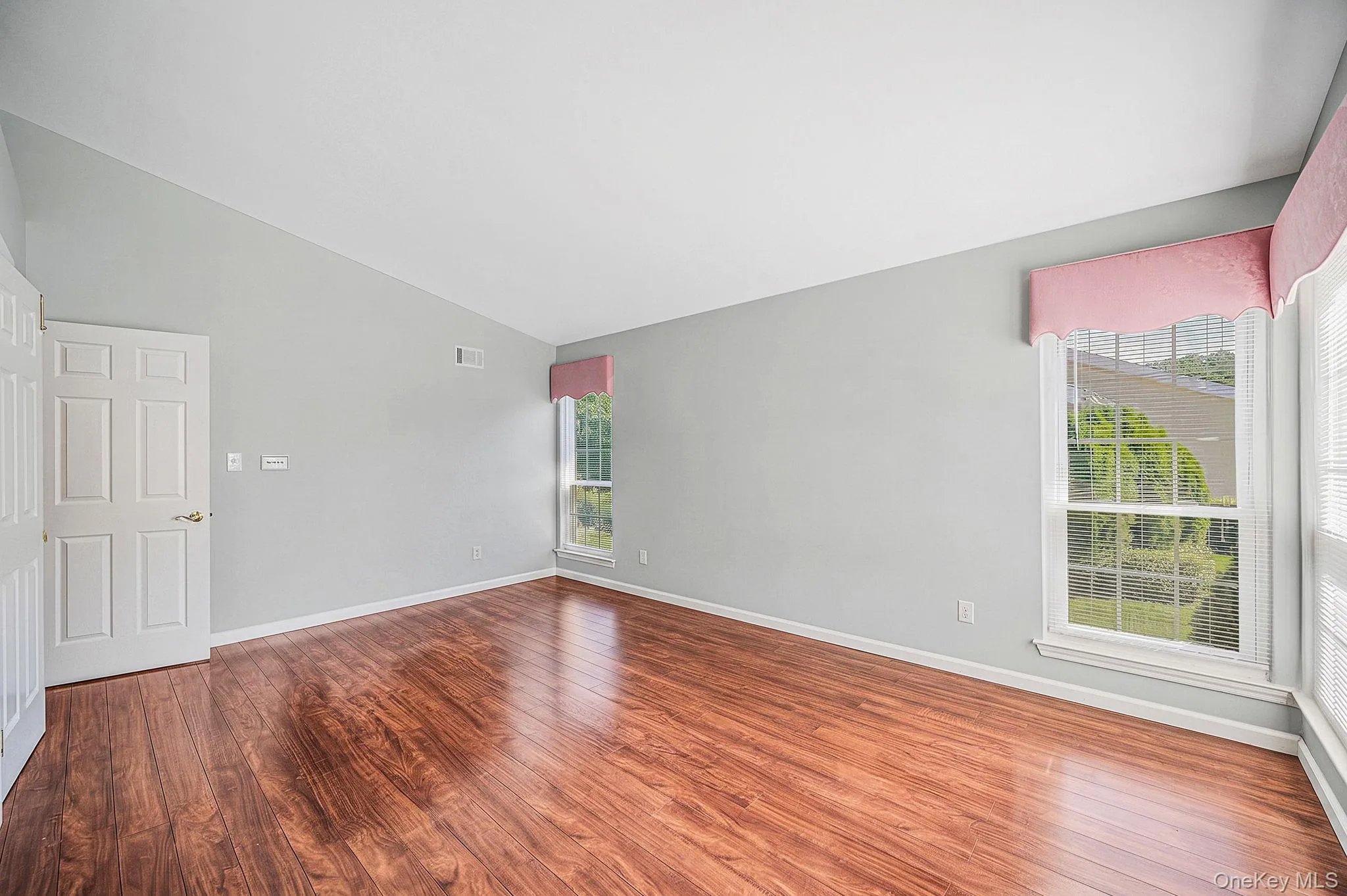 20 Wainscott Court, Brookhaven, NY, 2 Bedrooms Bedrooms, 7 Rooms Rooms,2 BathroomsBathrooms,Residential,For Rent,Wainscott,0,1047923 20 Wainscott Court, Brookhaven, NY, 2 Bedrooms Bedrooms, 7 Rooms Rooms,2 BathroomsBathrooms,Residential,For Rent,Wainscott,0,1047923