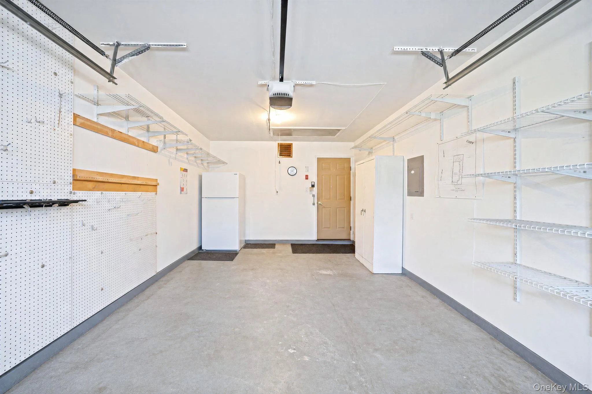 20 Wainscott Court, Brookhaven, NY, 2 Bedrooms Bedrooms, 7 Rooms Rooms,2 BathroomsBathrooms,Residential,For Rent,Wainscott,0,1047923 20 Wainscott Court, Brookhaven, NY, 2 Bedrooms Bedrooms, 7 Rooms Rooms,2 BathroomsBathrooms,Residential,For Rent,Wainscott,0,1047923