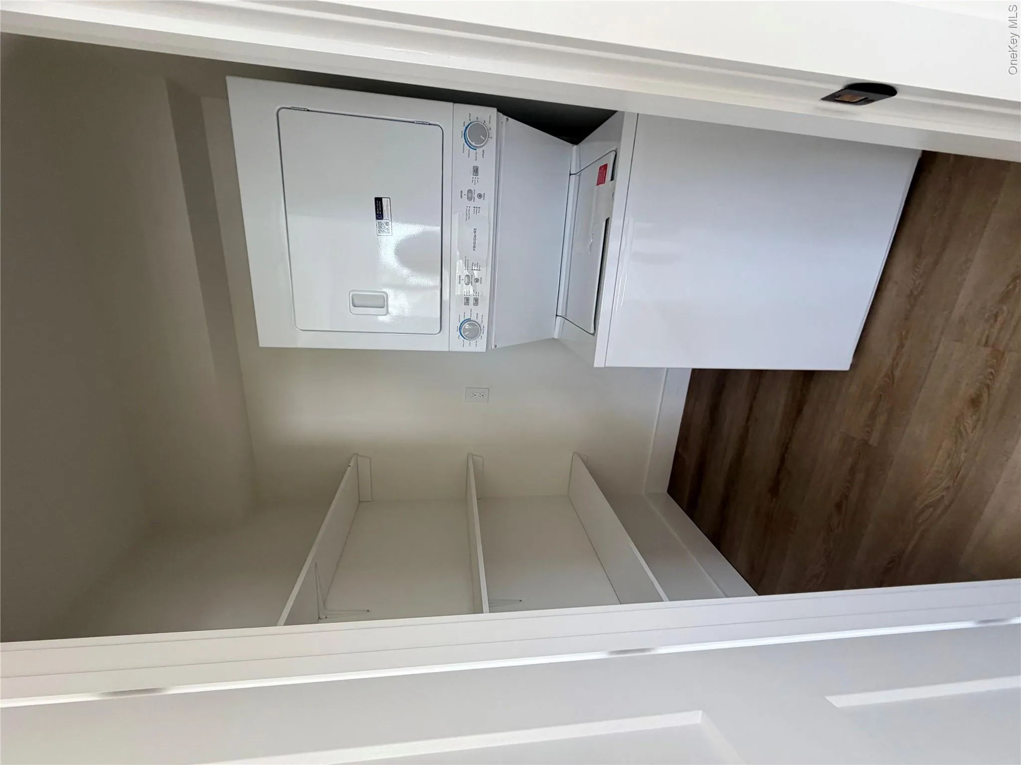 1220 Doges Prom, Babylon, NY, 1 Bedroom Bedrooms, 3 Rooms Rooms,1 BathroomBathrooms,Residential Lease,For Rent,Doges Prom,0,1047924 1220 Doges Prom, Babylon, NY, 1 Bedroom Bedrooms, 3 Rooms Rooms,1 BathroomBathrooms,Residential Lease,For Rent,Doges Prom,0,1047924
