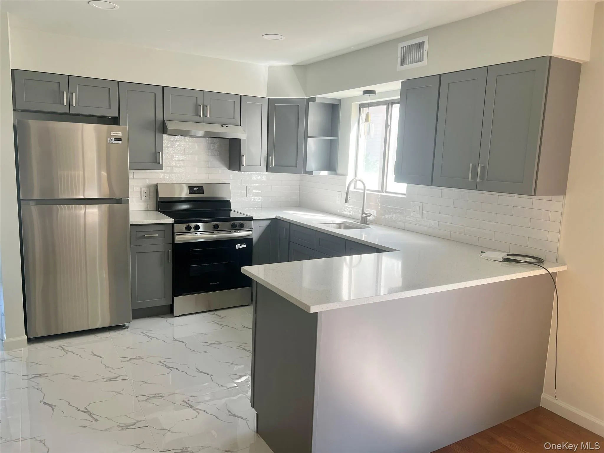 57 Firwood Road, North Hempstead, NY, 2 Bedrooms Bedrooms, 5 Rooms Rooms,2 BathroomsBathrooms,Residential Lease,For Rent,Firwood,0,1047926 57 Firwood Road, North Hempstead, NY, 2 Bedrooms Bedrooms, 5 Rooms Rooms,2 BathroomsBathrooms,Residential Lease,For Rent,Firwood,0,1047926