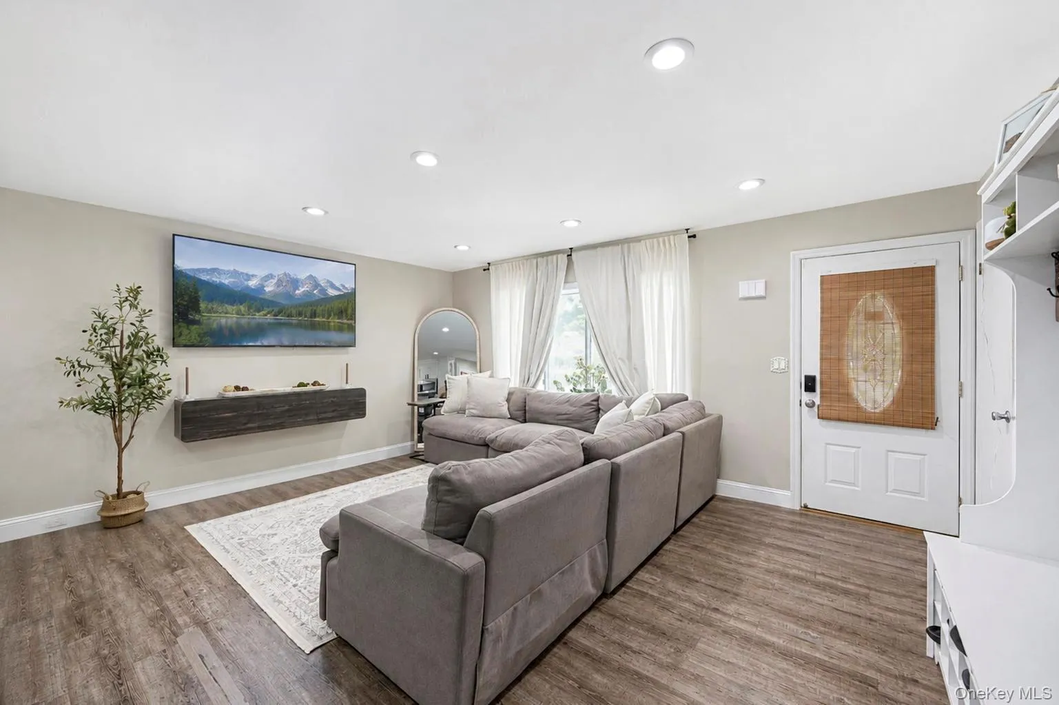 13 Adobe Drive, Brookhaven, NY, 3 Bedrooms Bedrooms, 5 Rooms Rooms,2 BathroomsBathrooms,Residential,For Rent,Adobe,0,1047931 13 Adobe Drive, Brookhaven, NY, 3 Bedrooms Bedrooms, 5 Rooms Rooms,2 BathroomsBathrooms,Residential,For Rent,Adobe,0,1047931
