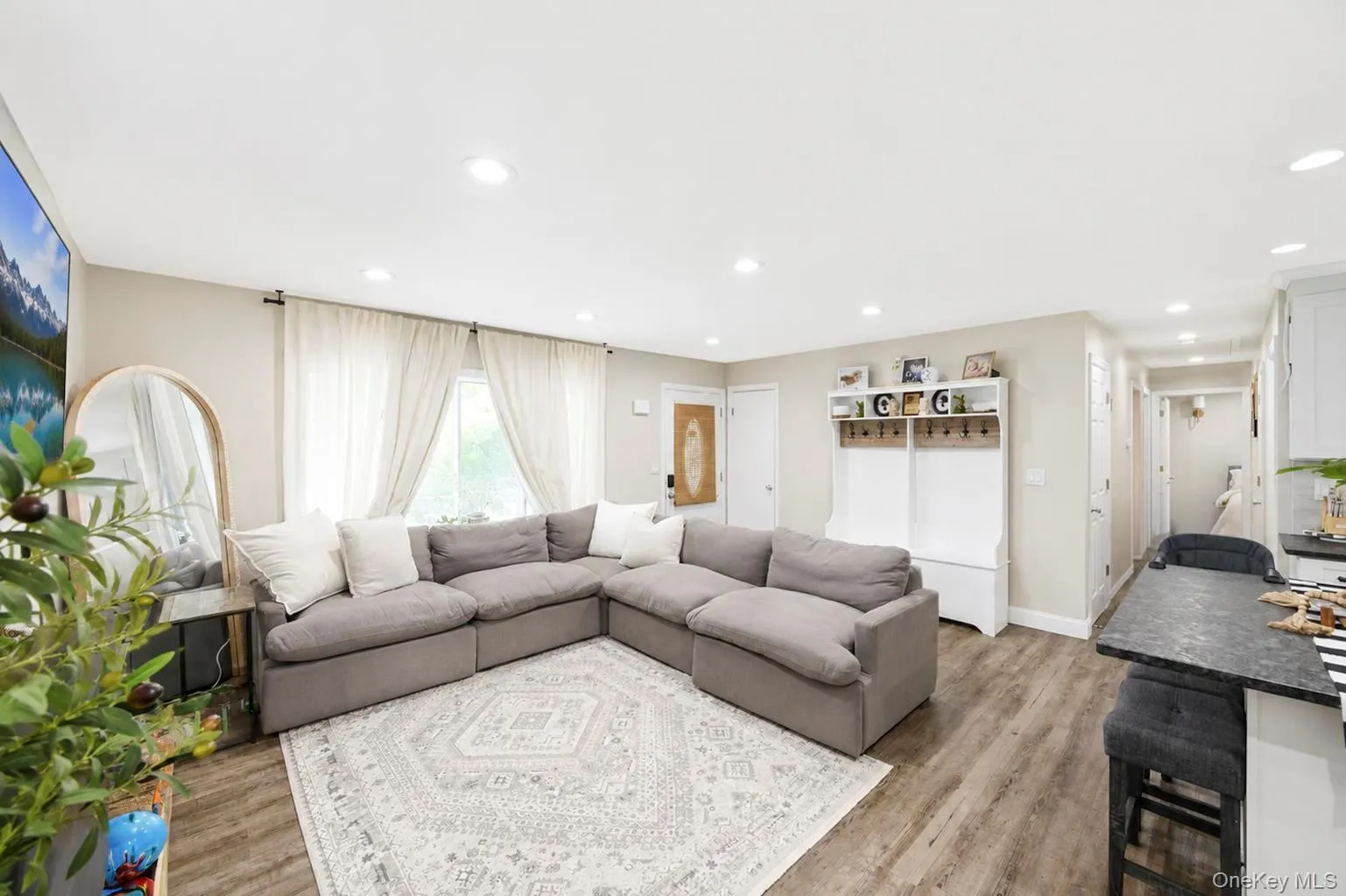 13 Adobe Drive, Brookhaven, NY, 3 Bedrooms Bedrooms, 5 Rooms Rooms,2 BathroomsBathrooms,Residential,For Rent,Adobe,0,1047931 13 Adobe Drive, Brookhaven, NY, 3 Bedrooms Bedrooms, 5 Rooms Rooms,2 BathroomsBathrooms,Residential,For Rent,Adobe,0,1047931