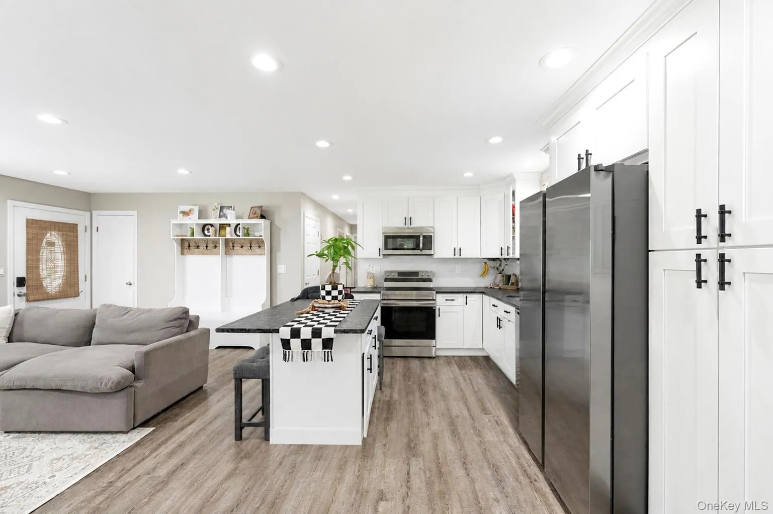 13 Adobe Drive, Brookhaven, NY, 3 Bedrooms Bedrooms, 5 Rooms Rooms,2 BathroomsBathrooms,Residential,For Rent,Adobe,0,1047931 13 Adobe Drive, Brookhaven, NY, 3 Bedrooms Bedrooms, 5 Rooms Rooms,2 BathroomsBathrooms,Residential,For Rent,Adobe,0,1047931