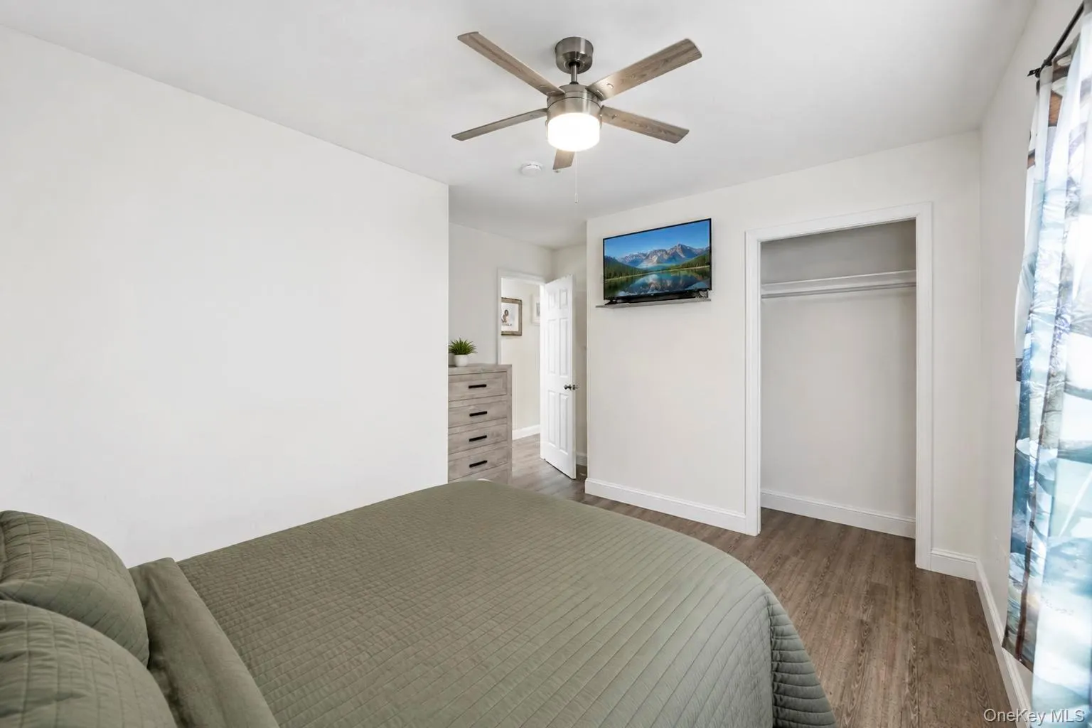 13 Adobe Drive, Brookhaven, NY, 3 Bedrooms Bedrooms, 5 Rooms Rooms,2 BathroomsBathrooms,Residential,For Rent,Adobe,0,1047931 13 Adobe Drive, Brookhaven, NY, 3 Bedrooms Bedrooms, 5 Rooms Rooms,2 BathroomsBathrooms,Residential,For Rent,Adobe,0,1047931