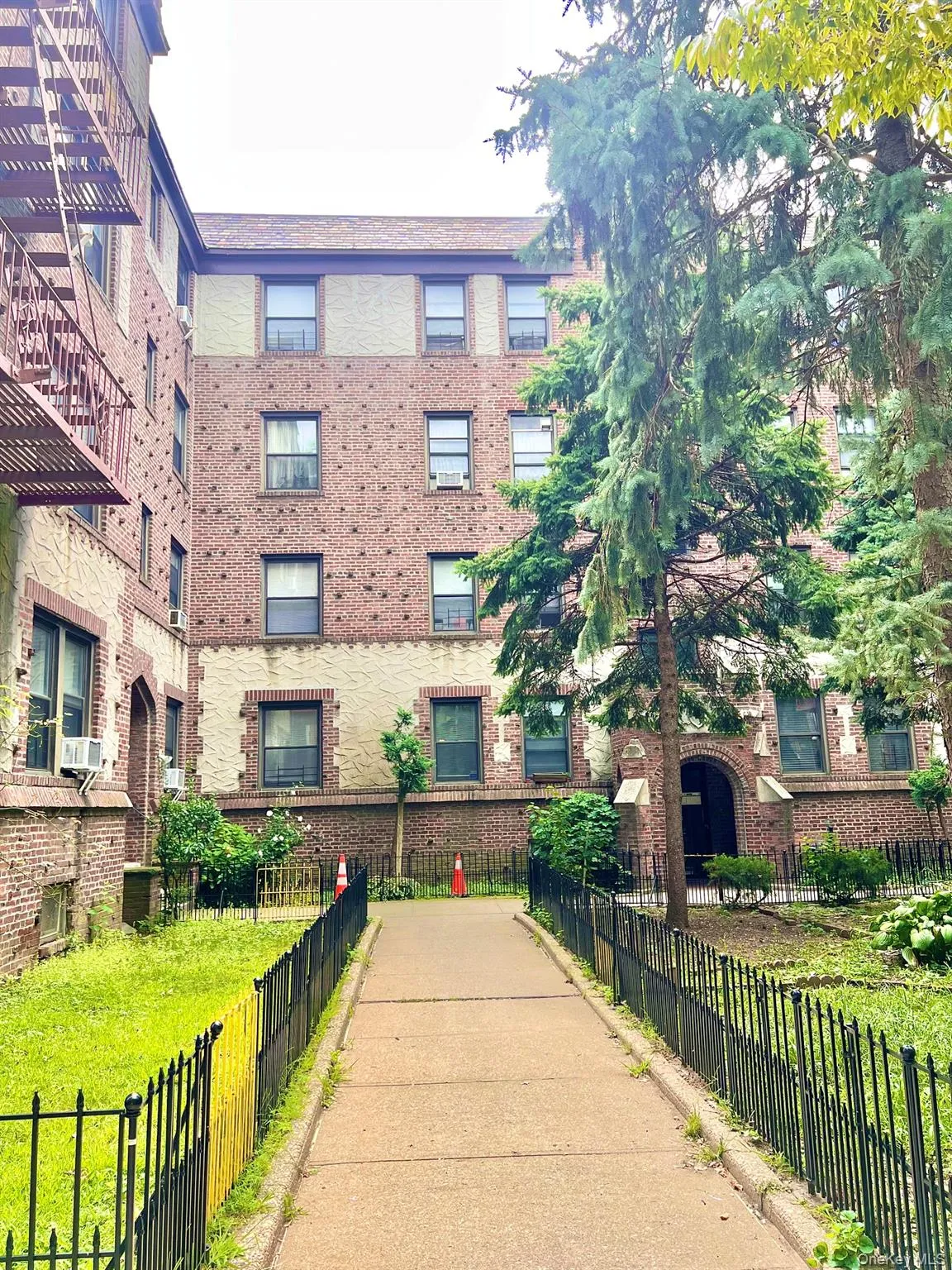 61-40 Saunders St, New York, NY, 1 Bedroom Bedrooms, 3 Rooms Rooms,1 BathroomBathrooms,Residential,For Rent,Saunders St,0,1047933 61-40 Saunders St, New York, NY, 1 Bedroom Bedrooms, 3 Rooms Rooms,1 BathroomBathrooms,Residential,For Rent,Saunders St,0,1047933