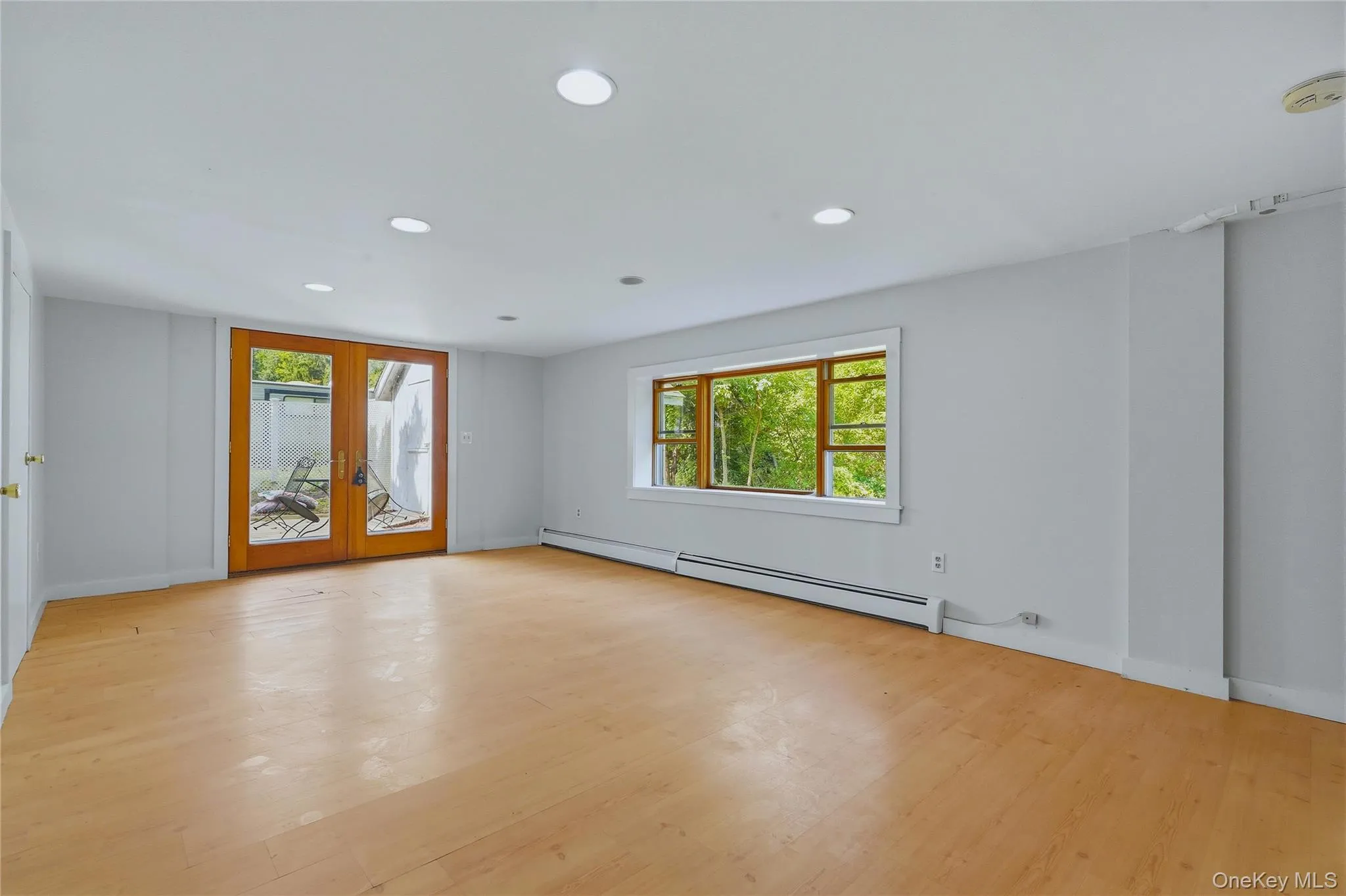 529 Lakeview Terrace, Kingston, NY, 3 Bedrooms Bedrooms, 10 Rooms Rooms,2 BathroomsBathrooms,Residential,For Rent,Lakeview,0,1047934 529 Lakeview Terrace, Kingston, NY, 3 Bedrooms Bedrooms, 10 Rooms Rooms,2 BathroomsBathrooms,Residential,For Rent,Lakeview,0,1047934